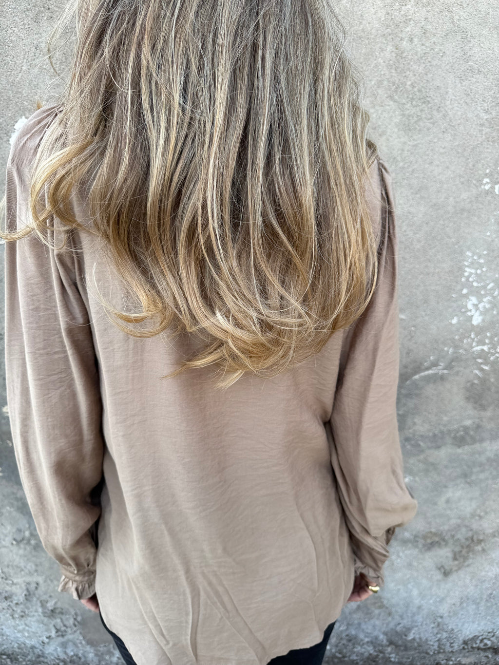 Blusa femenina camel