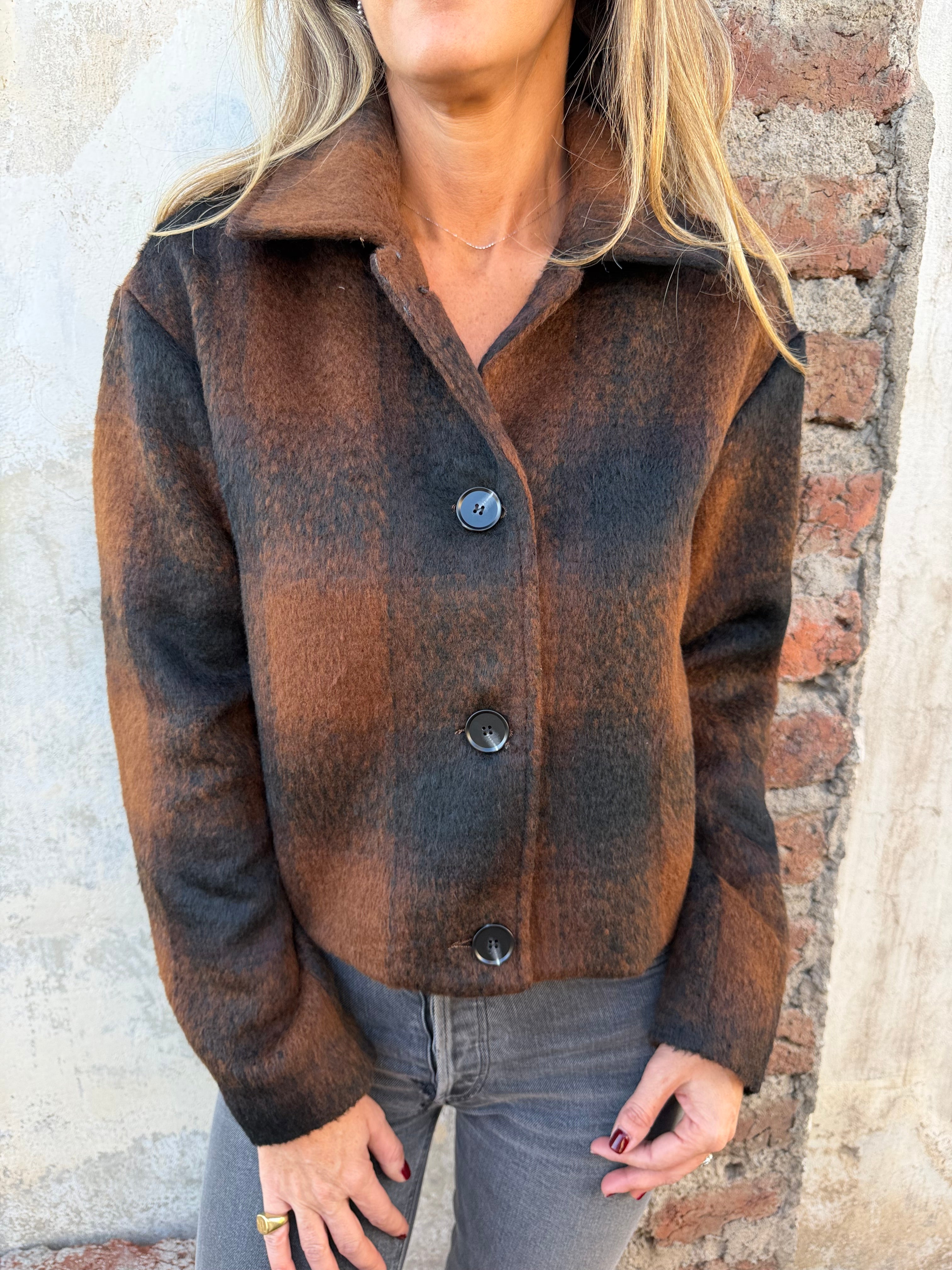 Chaqueta paño peludo escocés café