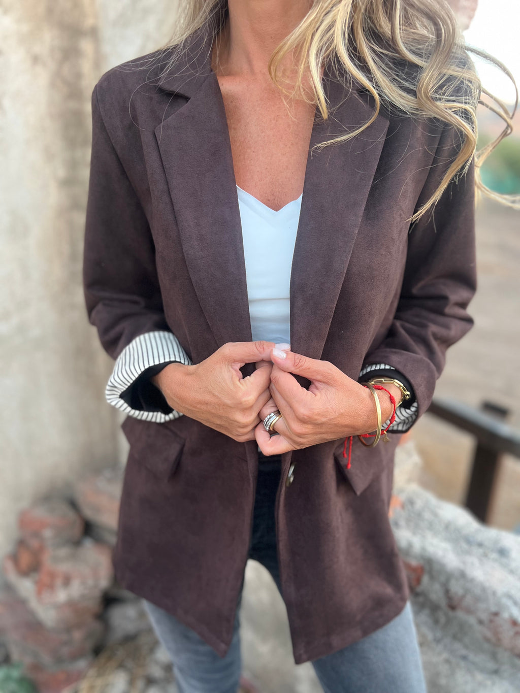 Blazer suede con doblez rayado chocolate
