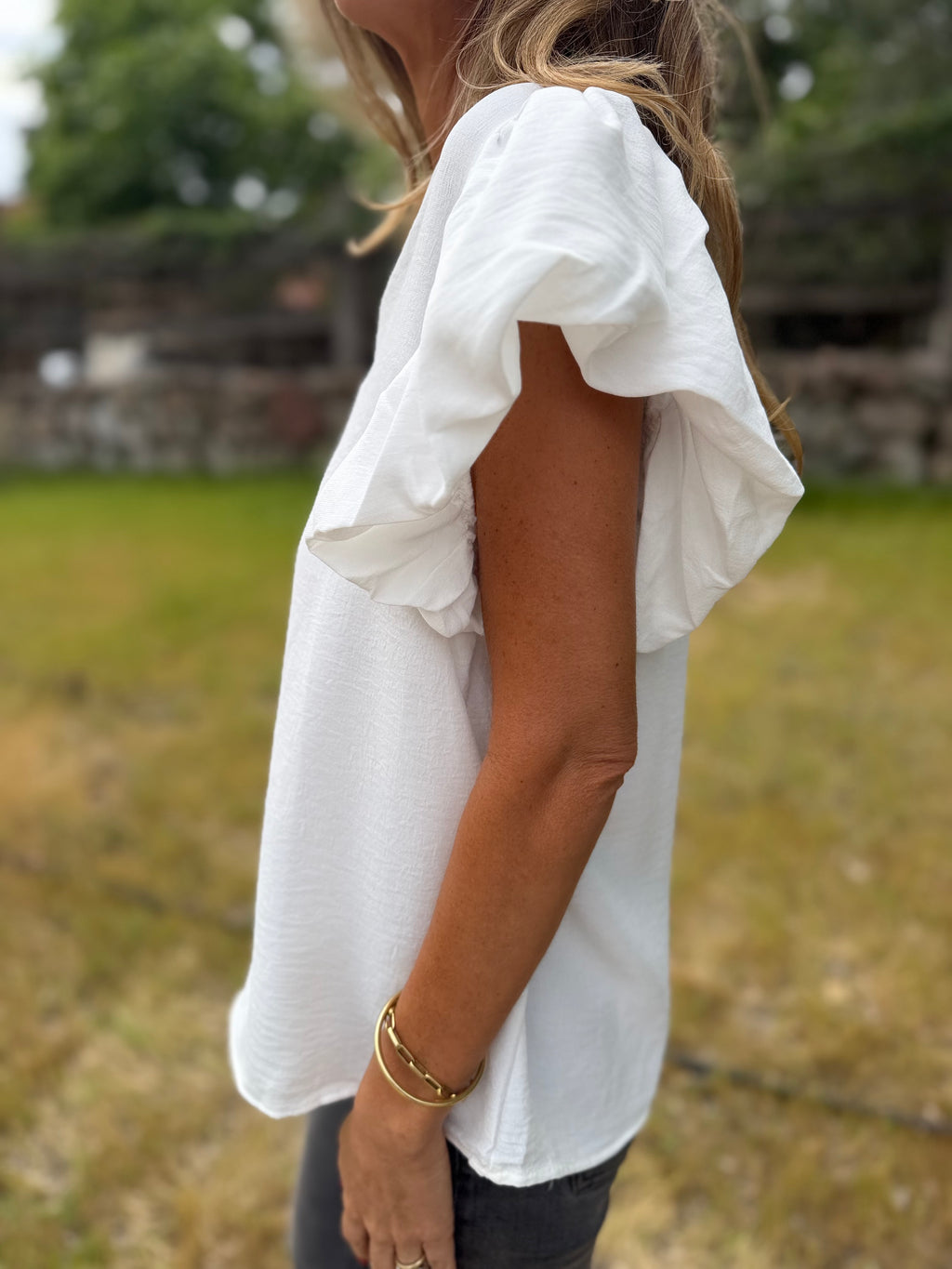 Blusa crep vuelitos mangas blanca