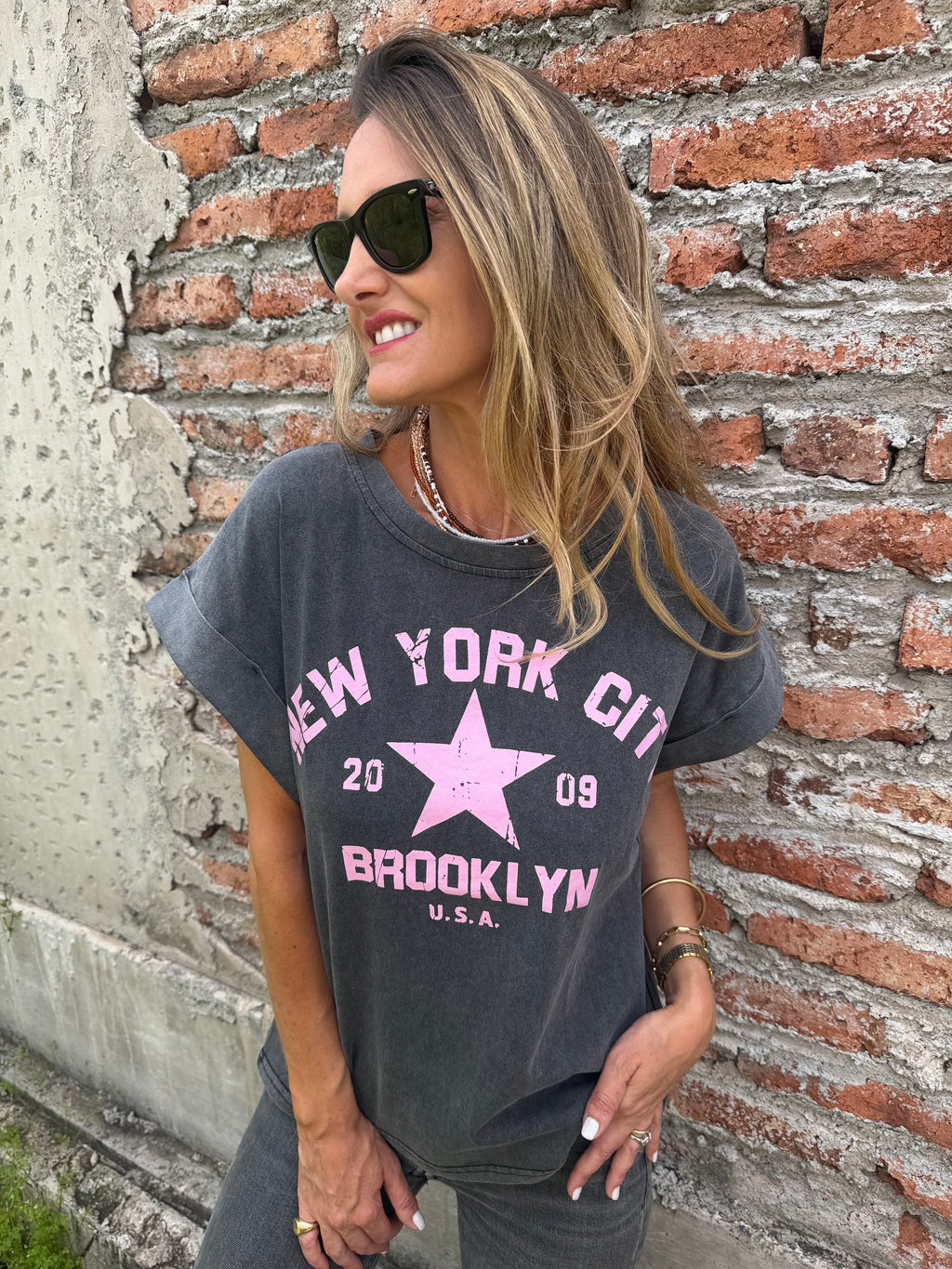 Polera new york gris