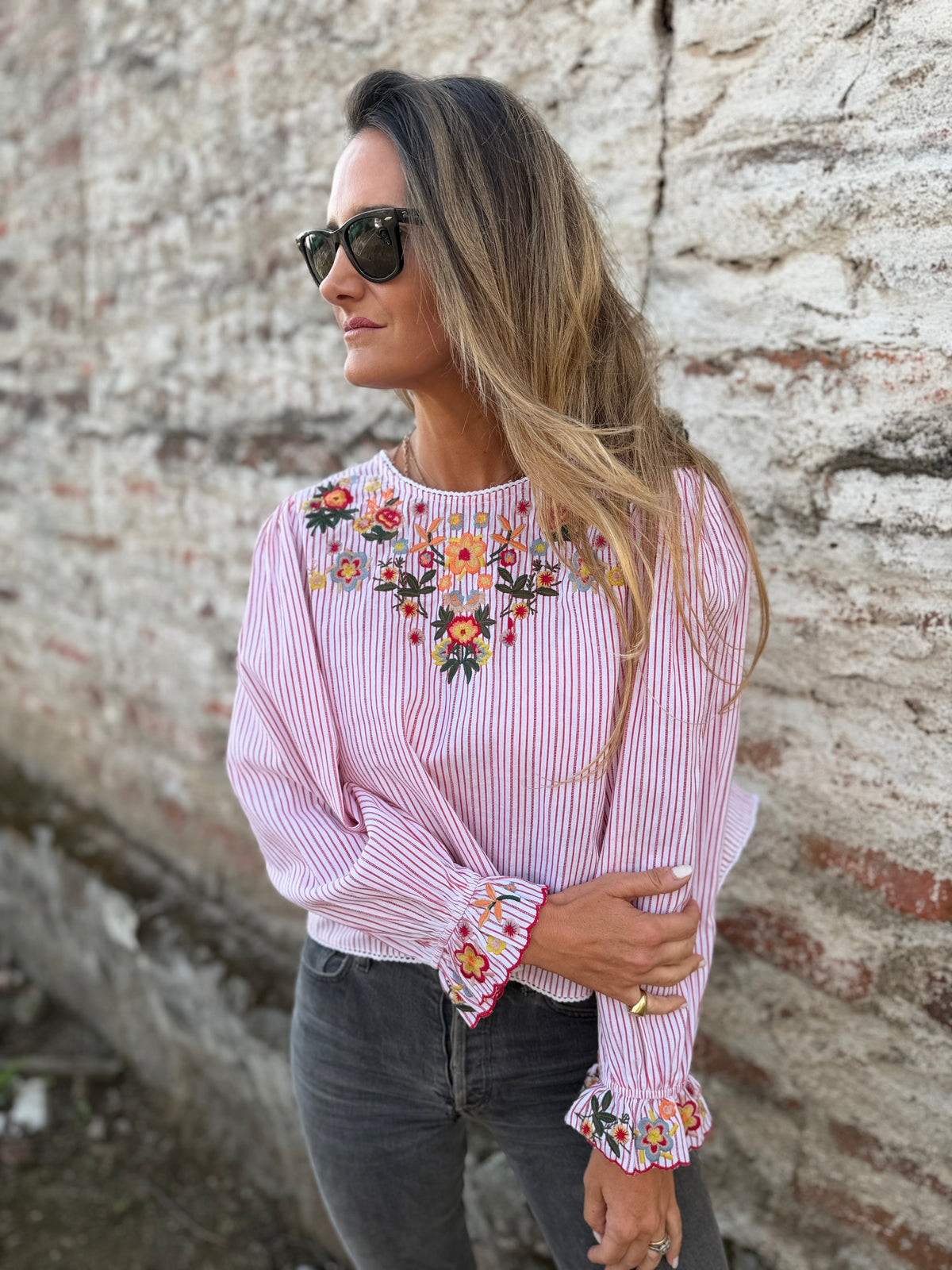 Blusa mangas vuelos floreados roja