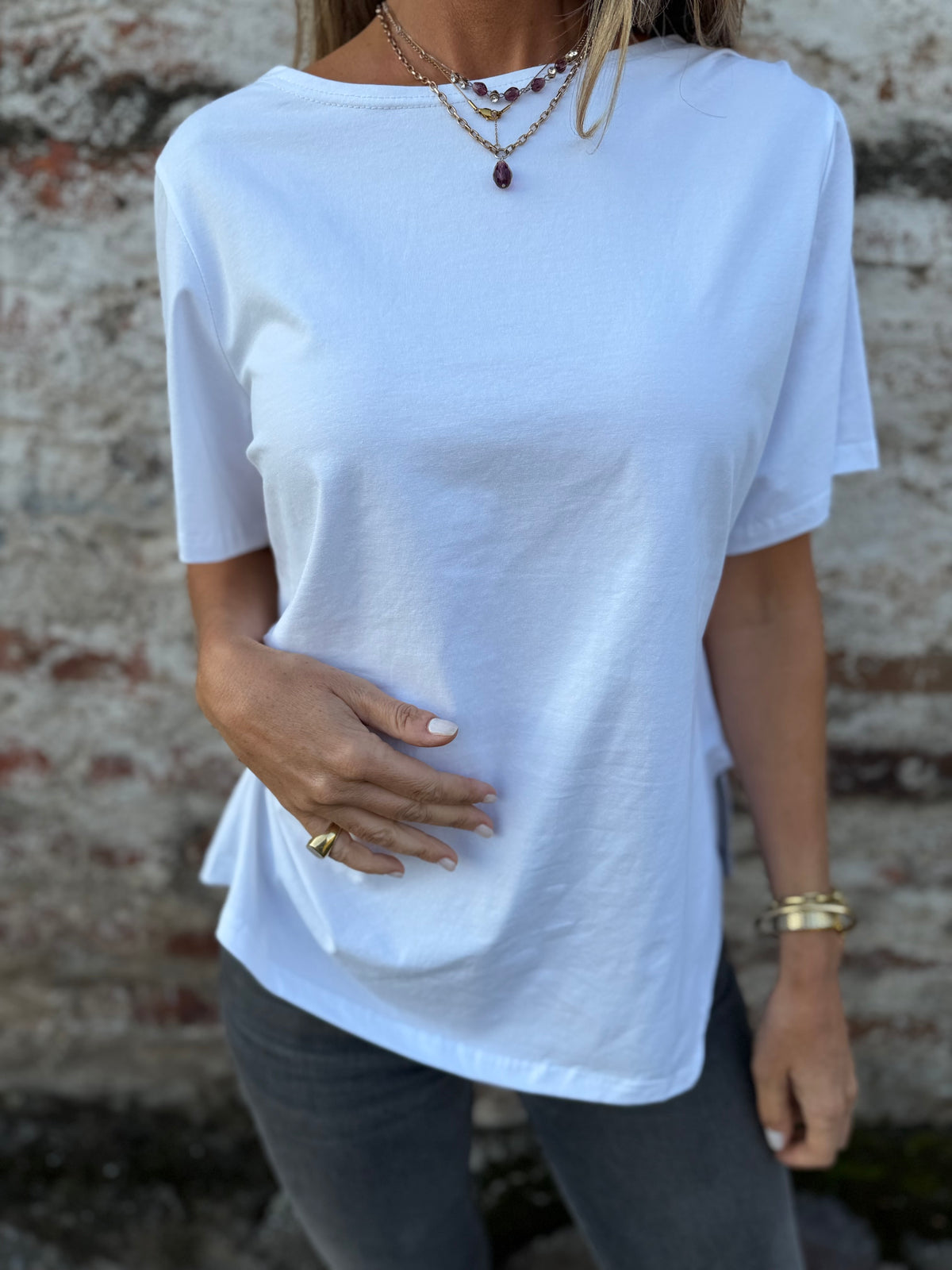 Polera largo irregular blanca
