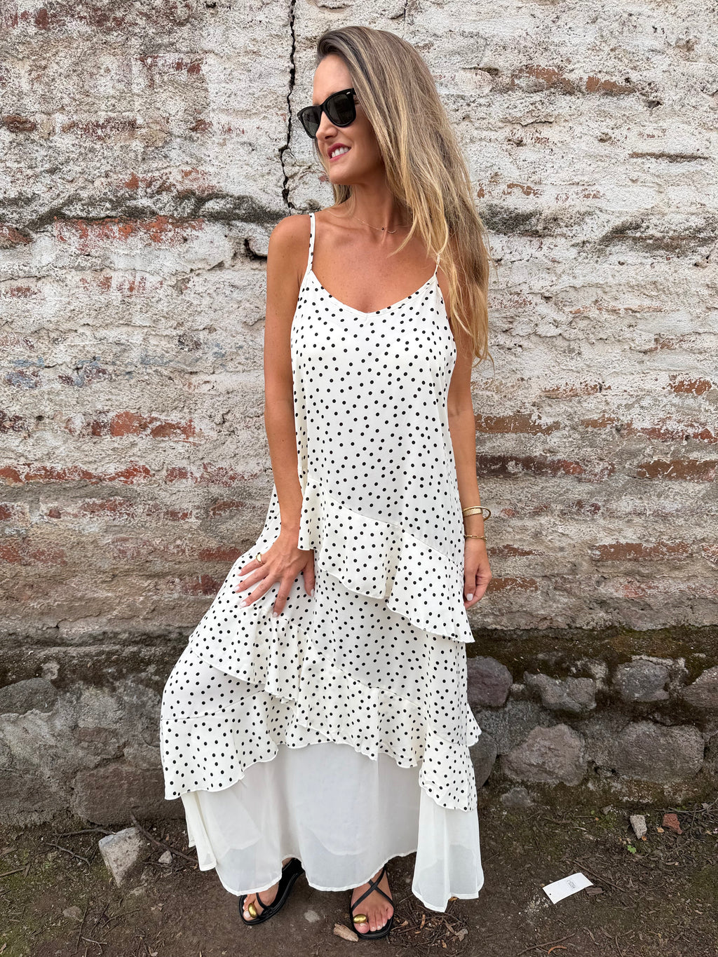 Vestido puntos y vuelos crudo