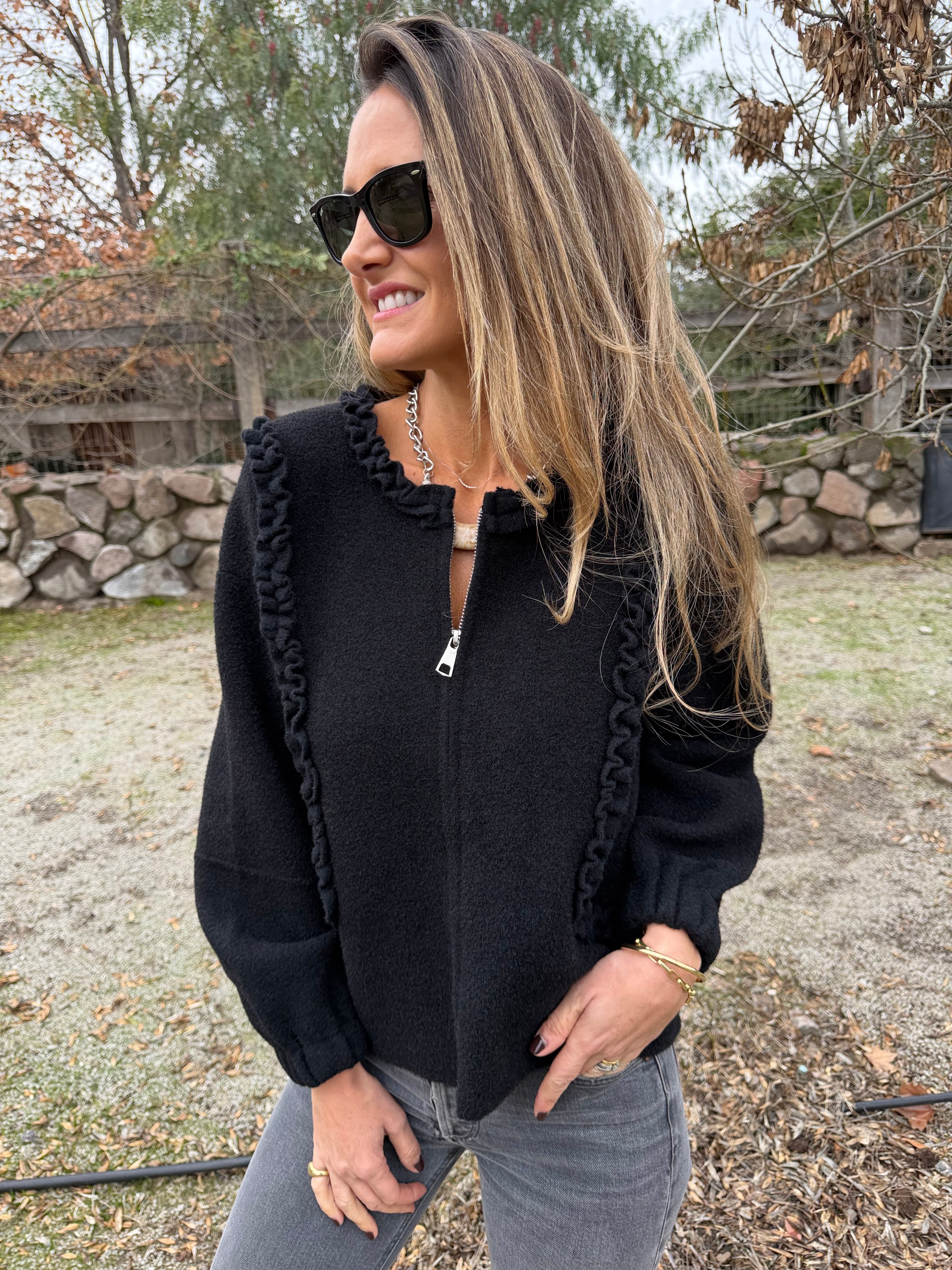Chaqueta paño vuelitos negra