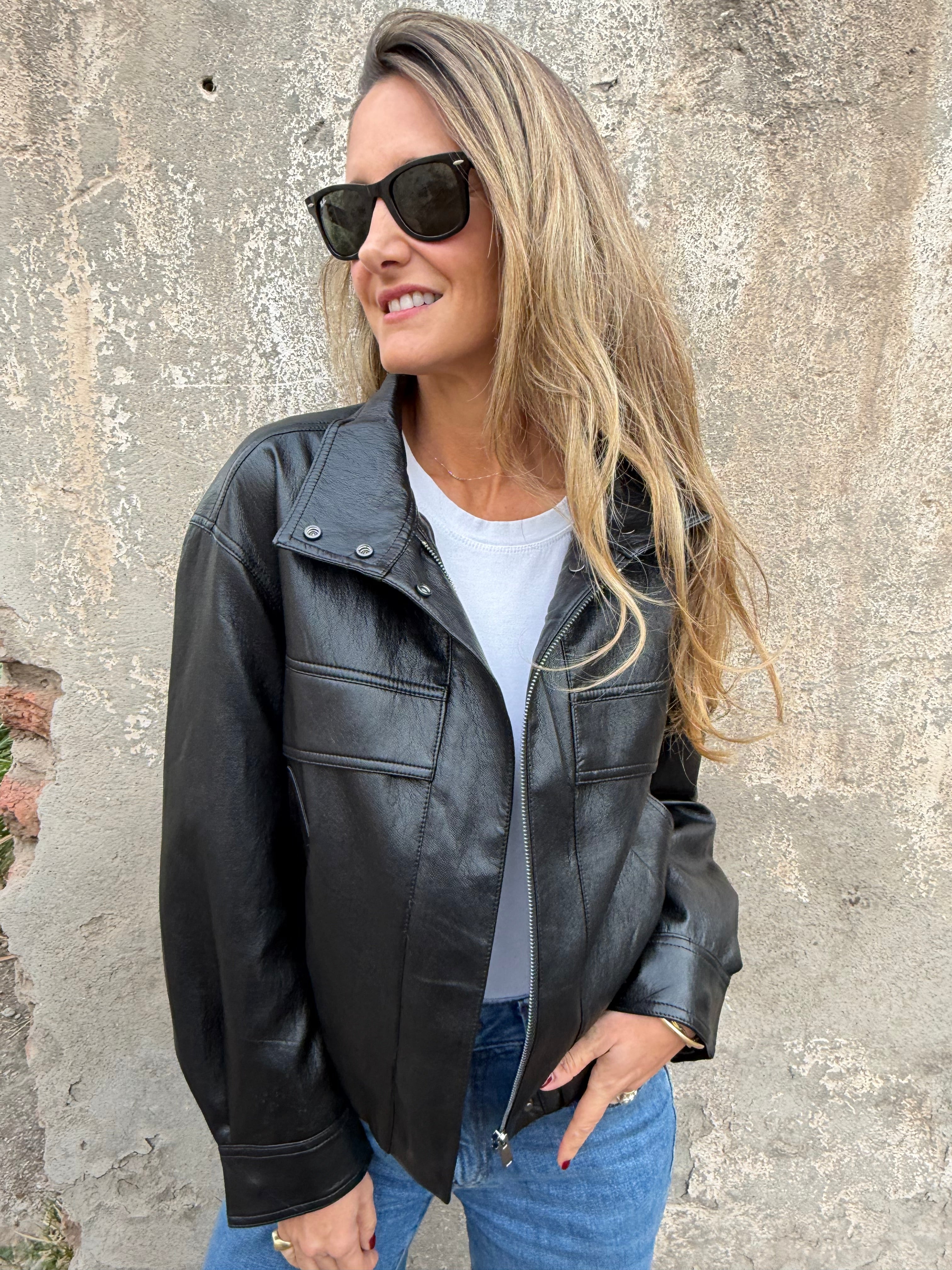Chaqueta efecto cuero increíble negra