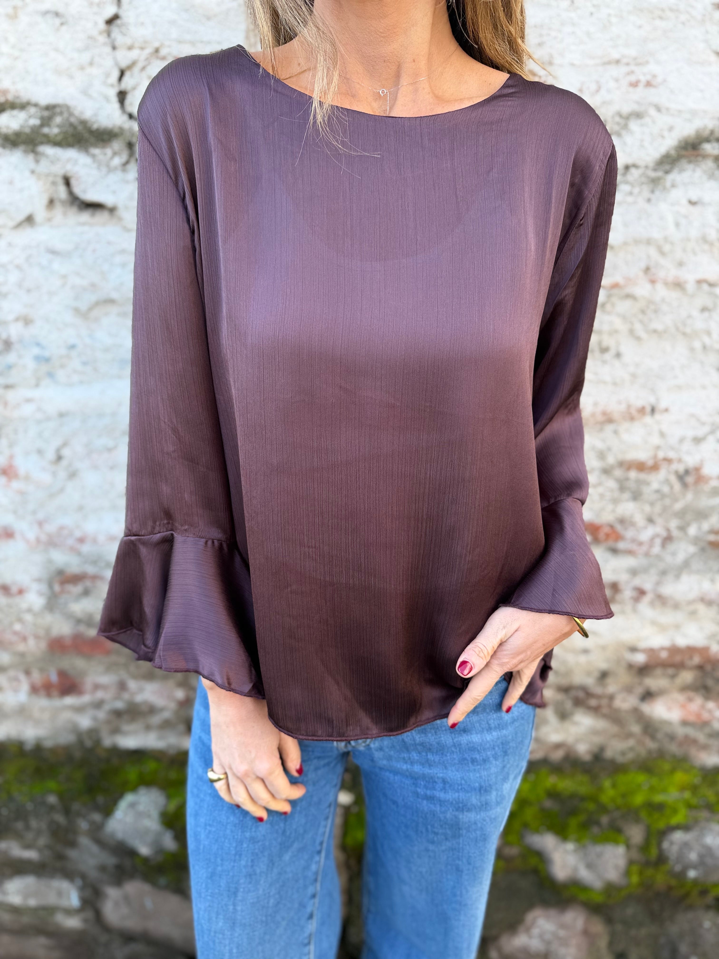 Blusa perlada volados café