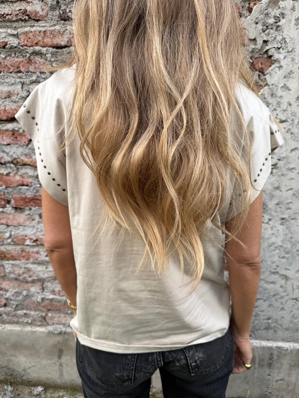 Polera tachitas beige