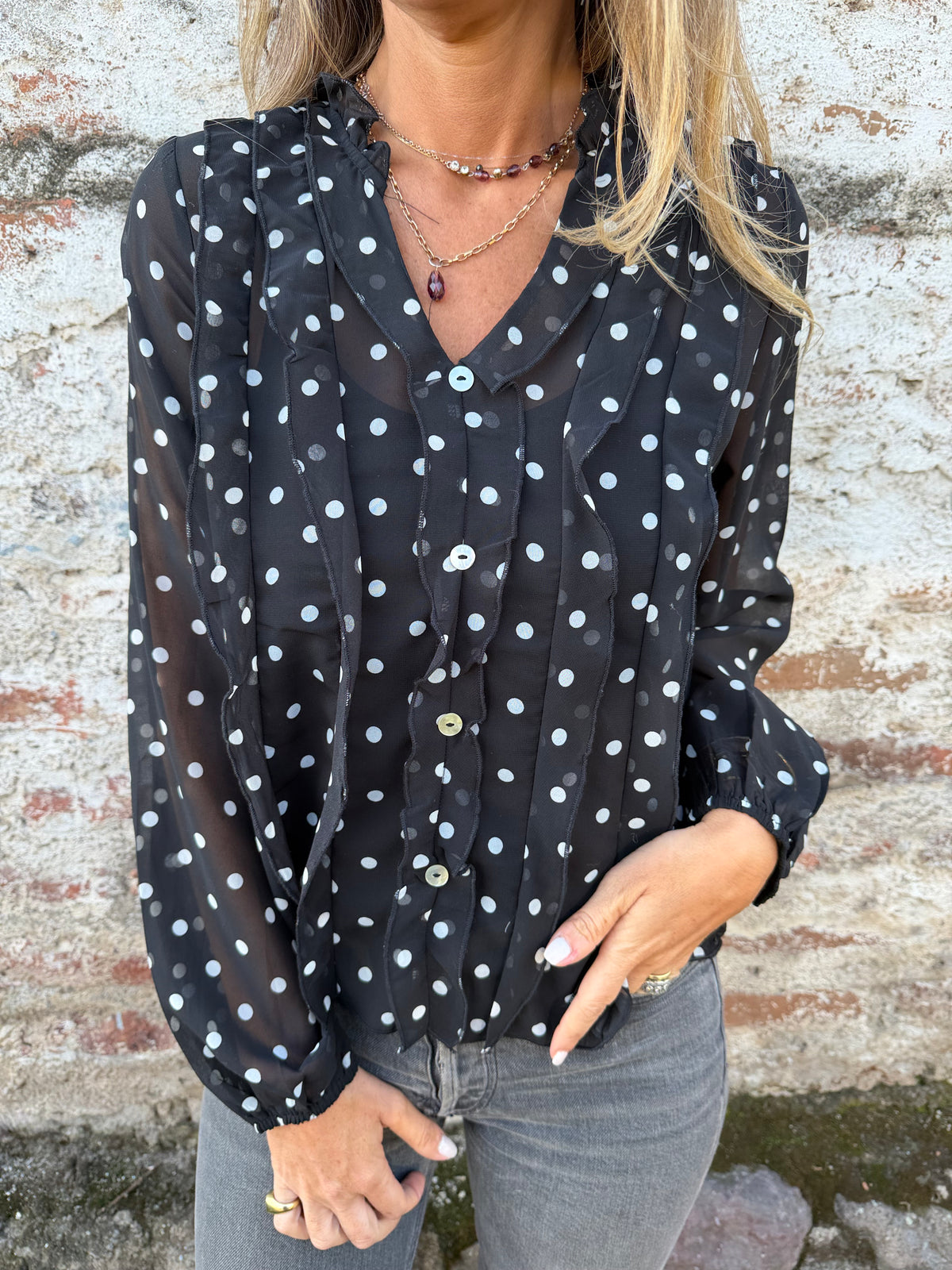 Blusa gasa puntitos negra
