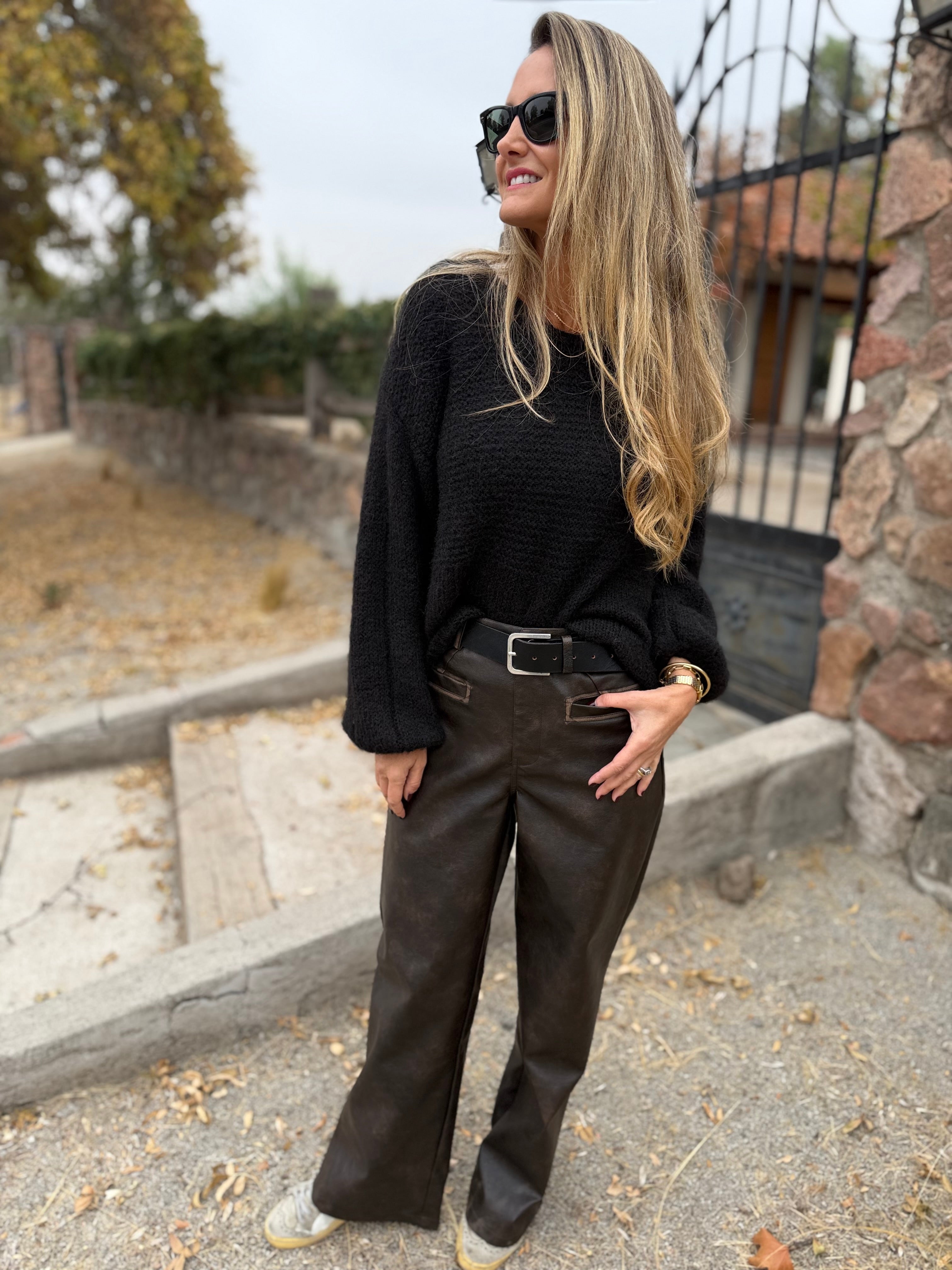 Pantalón ecocuero desgastado premium opaco café