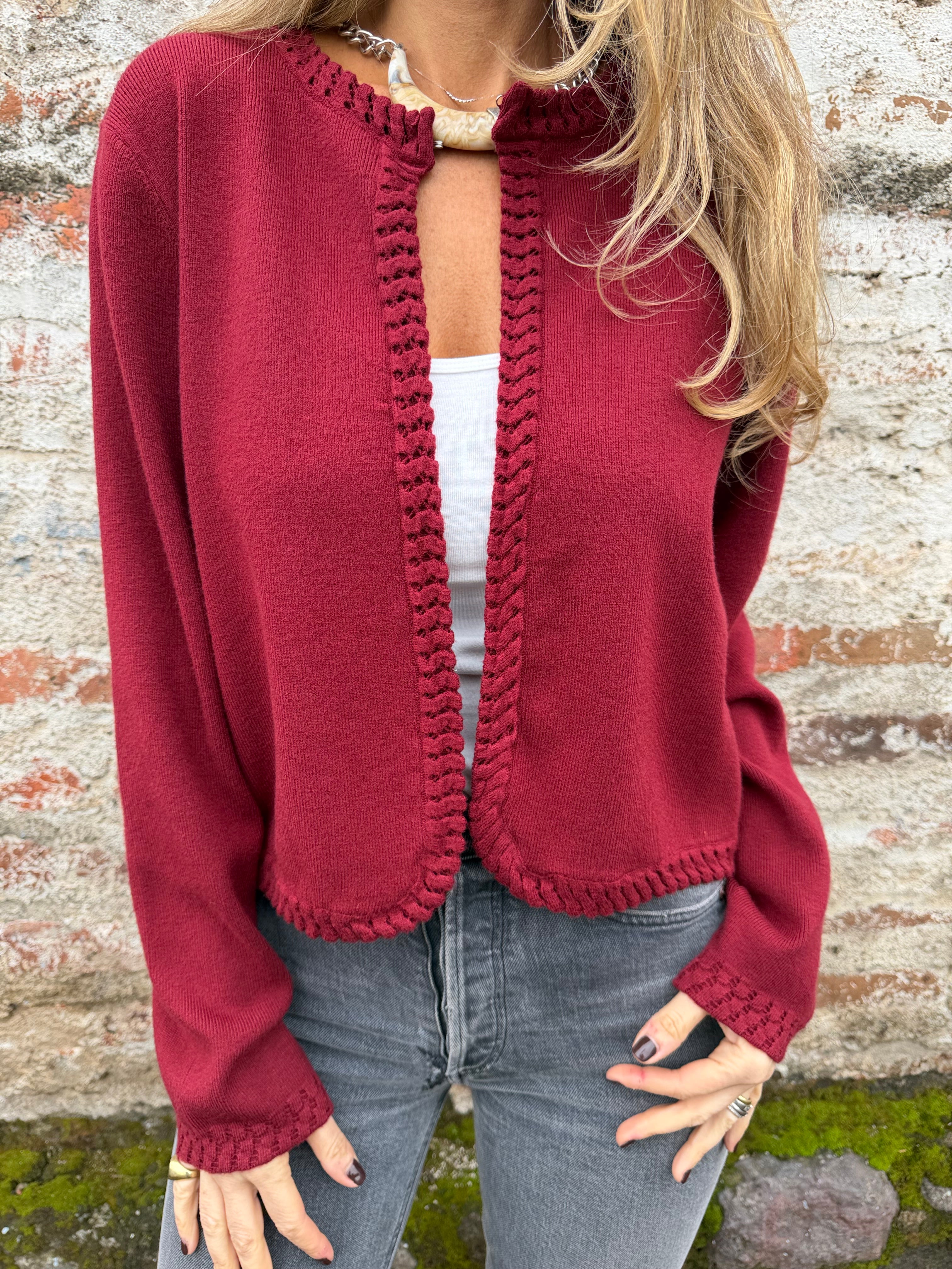 Chaquetita tejida detalles roja italiana