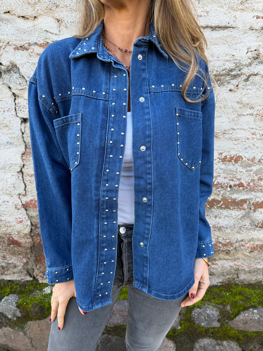 Chaqueta bluejean tachas azul