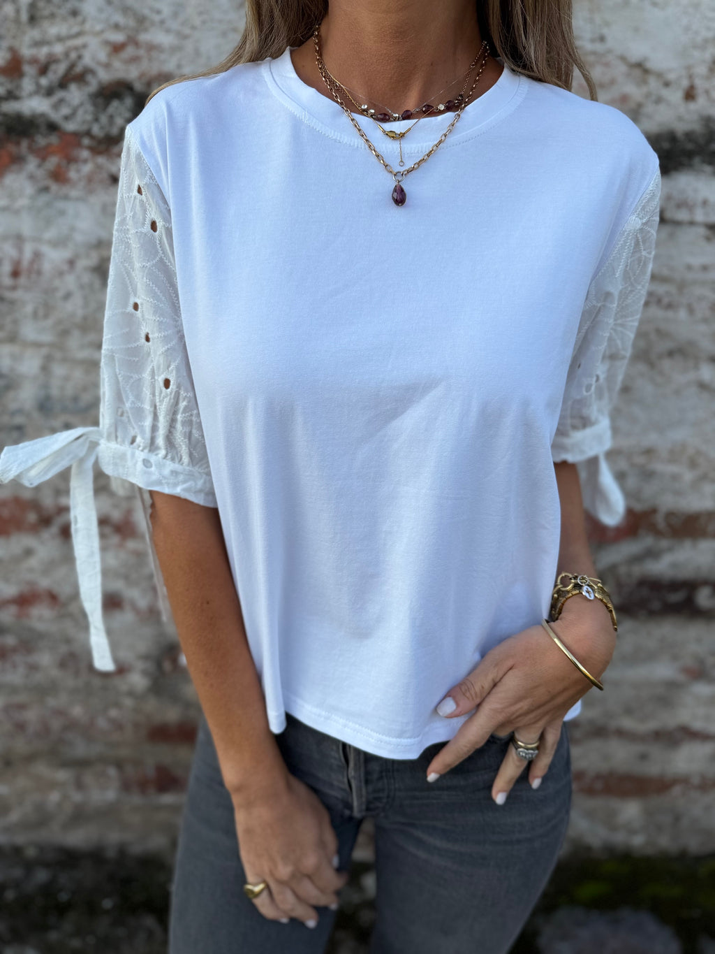 Polera mangas broderie amarras blanca