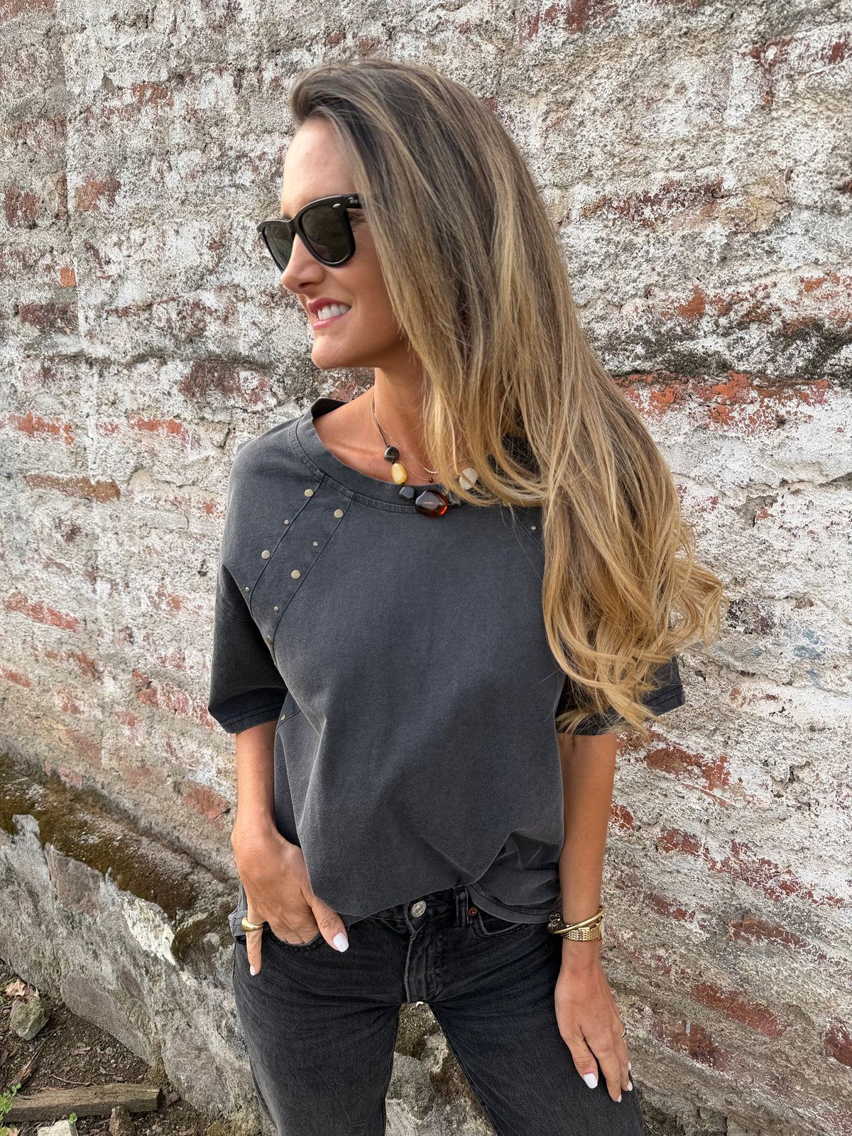 Maxxi polera tachas gris