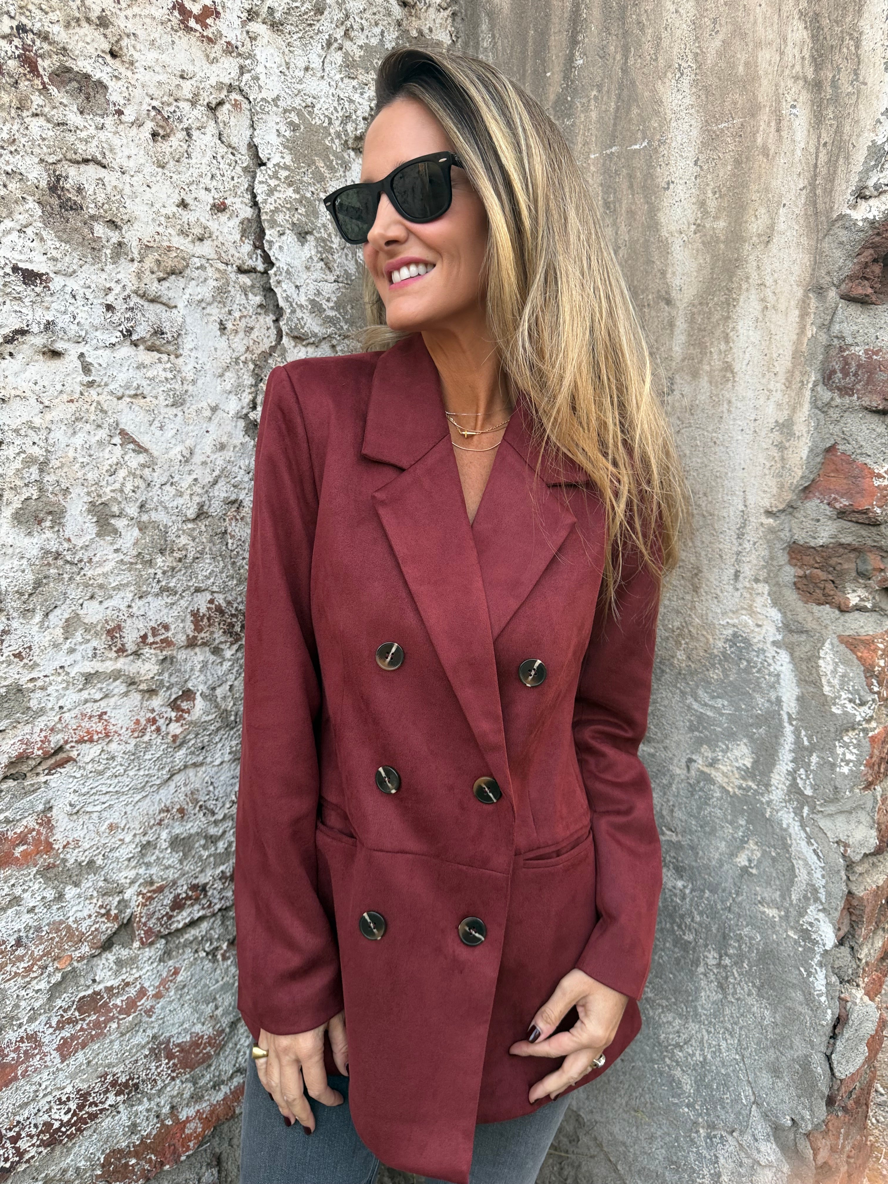 Blazer efecto gamuza increíble burdeo