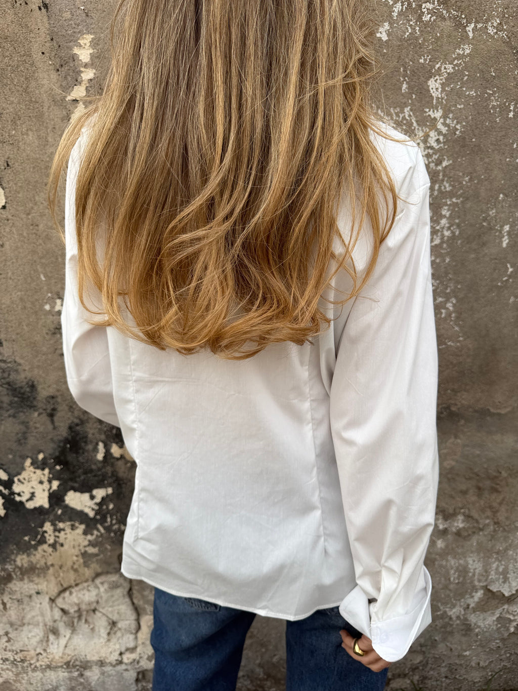 Blusa sastre botones escondidos blanca