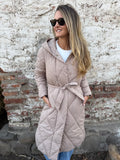 Parca larga acolchada beige claro