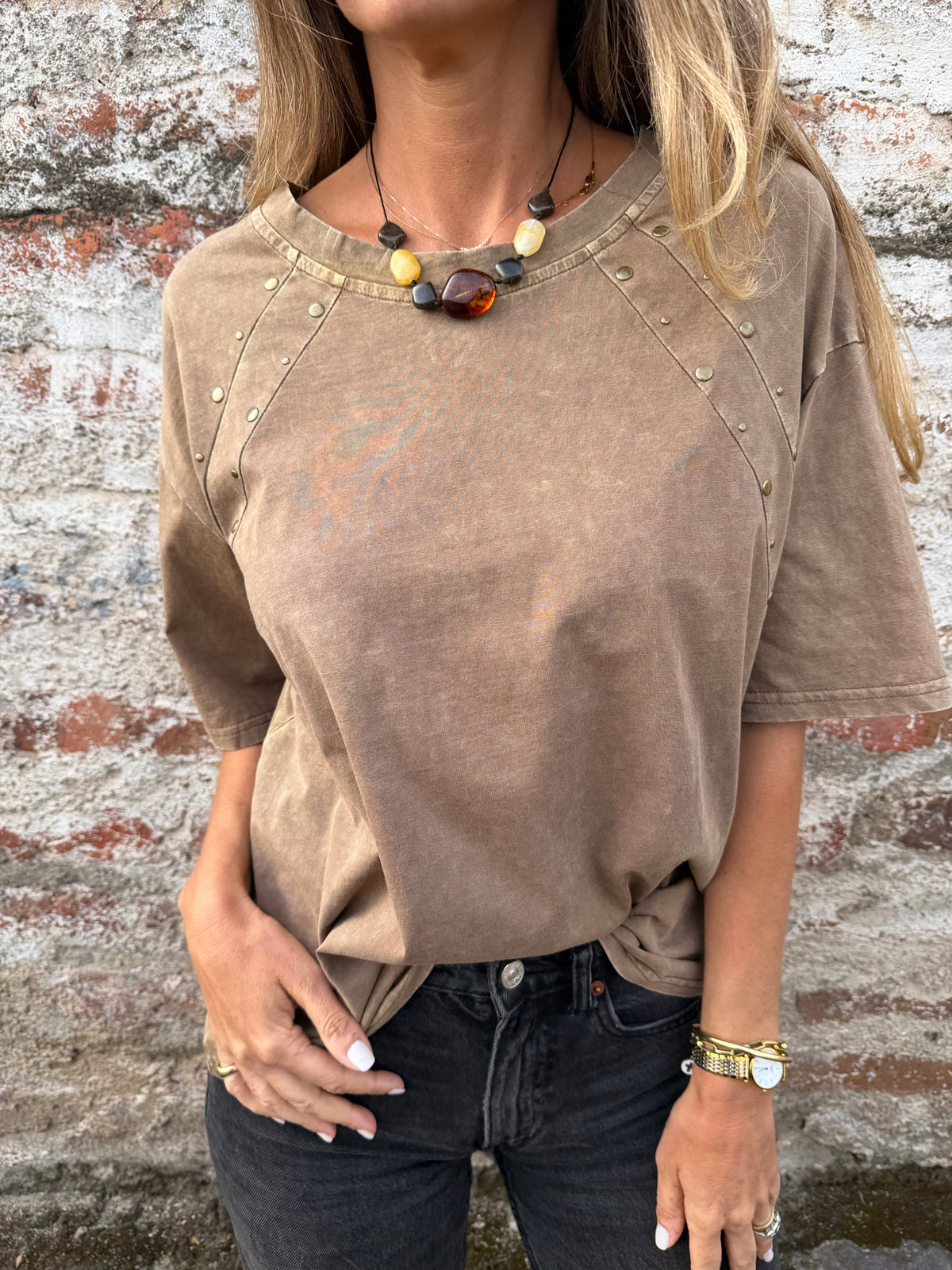 Maxxi polera tachas camel