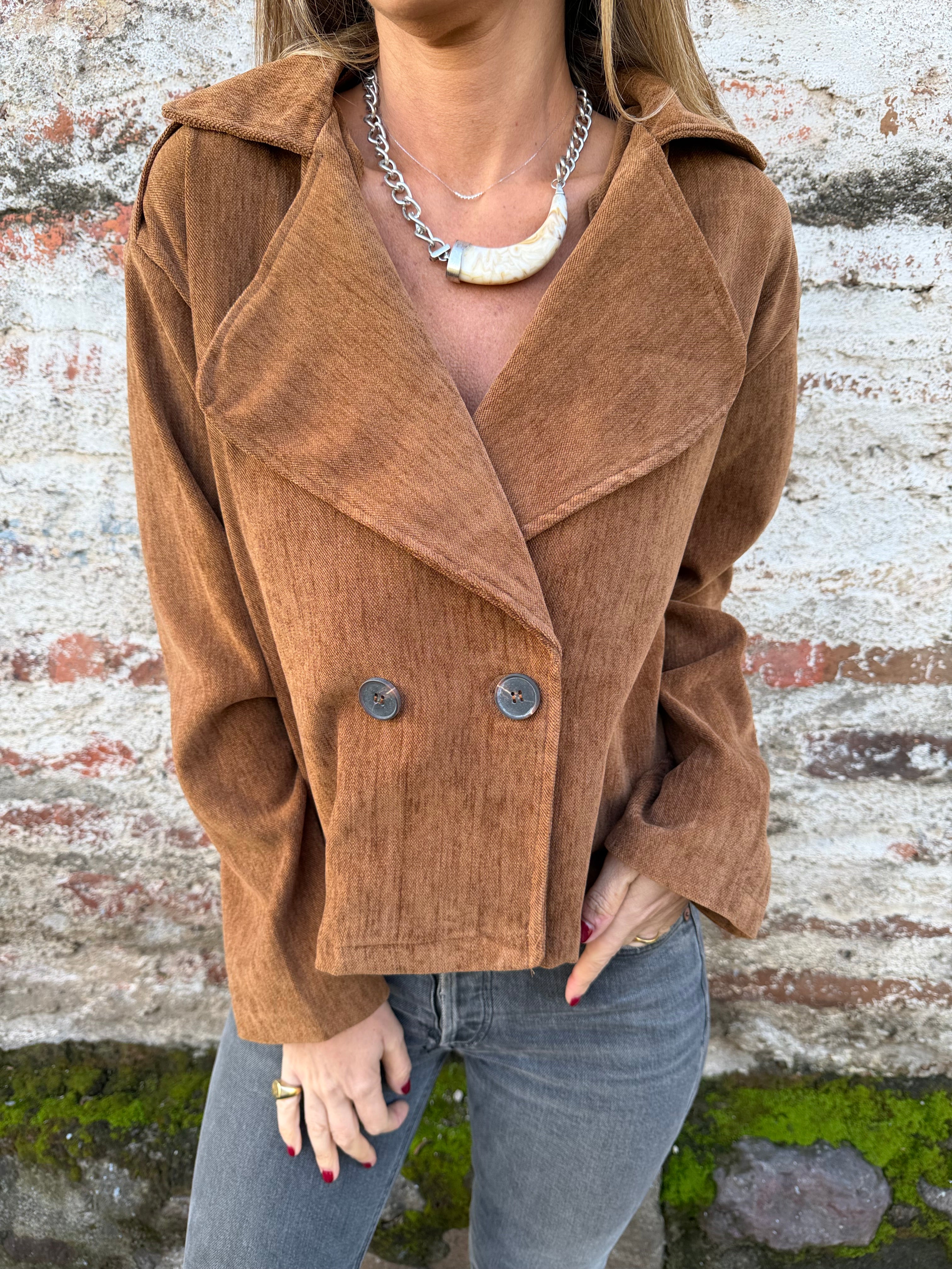 Trench gamuza textura camel