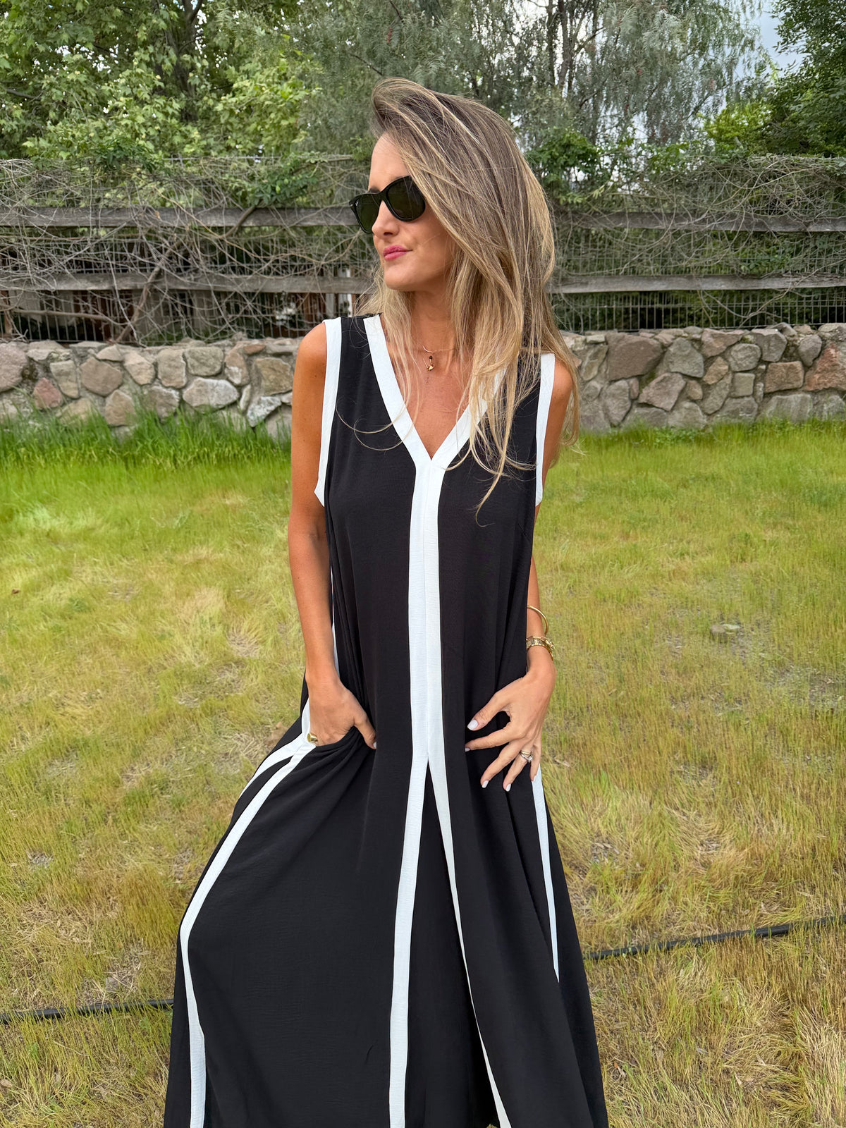 Vestido negro y blanco