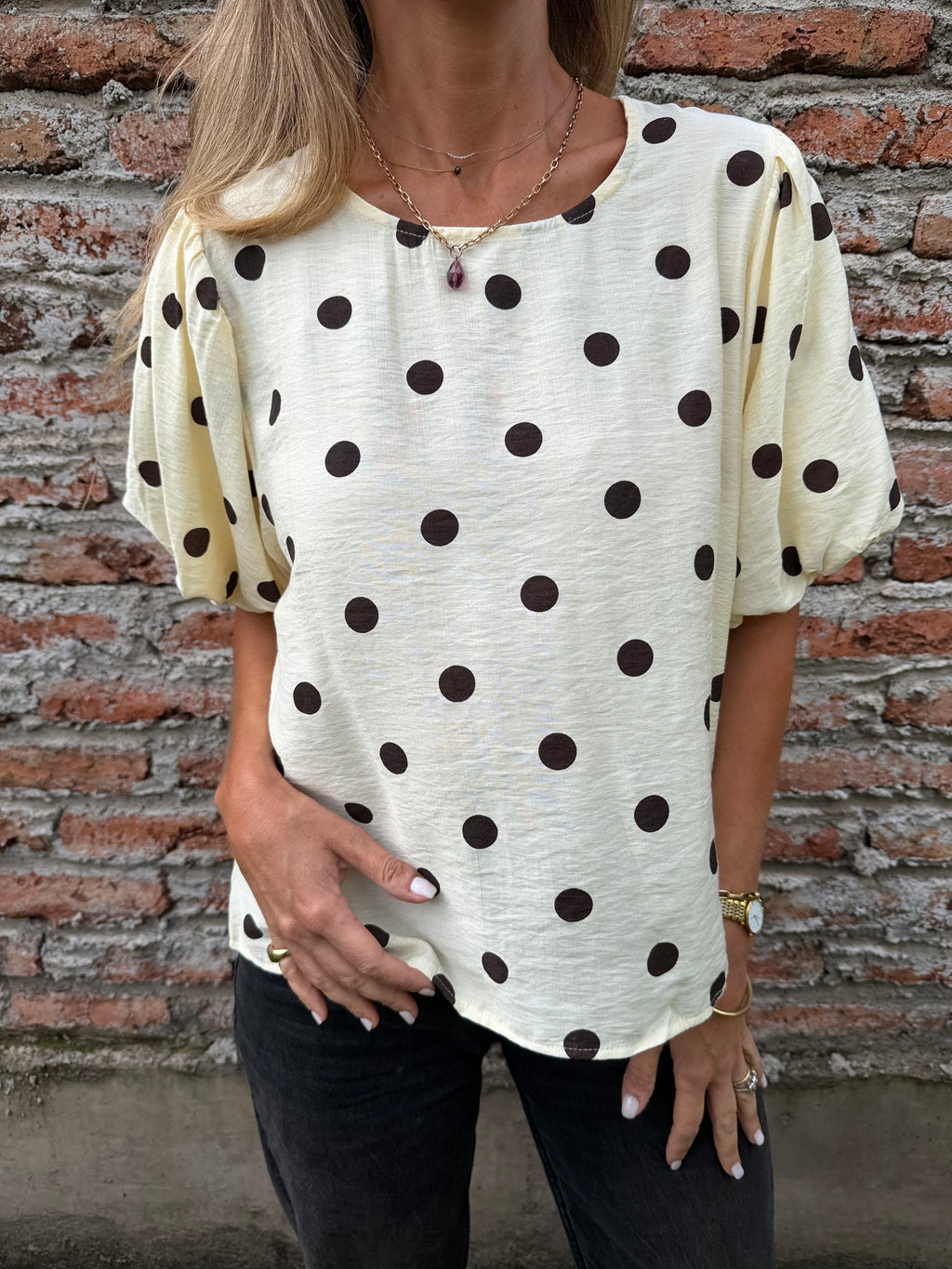 Blusa lunares mangas abullonadas amarillo claro