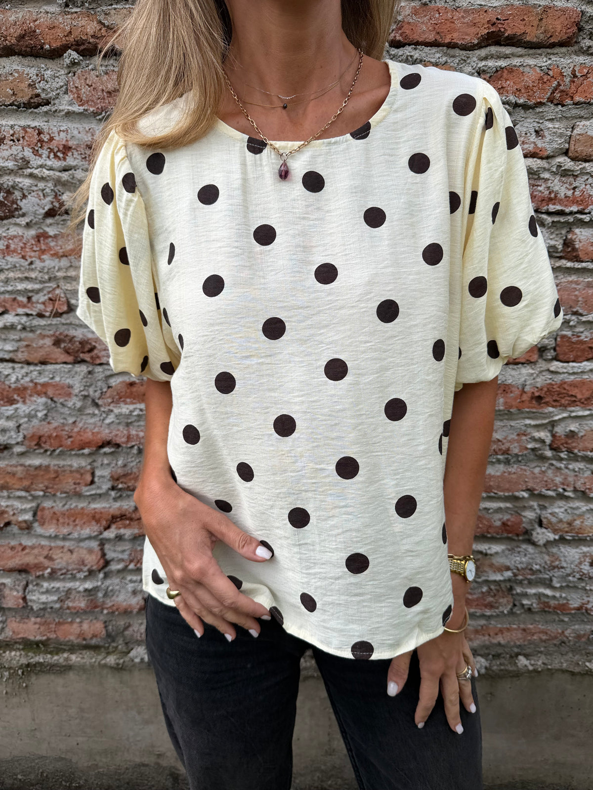 Blusa lunares mangas abullonadas amarillo claro