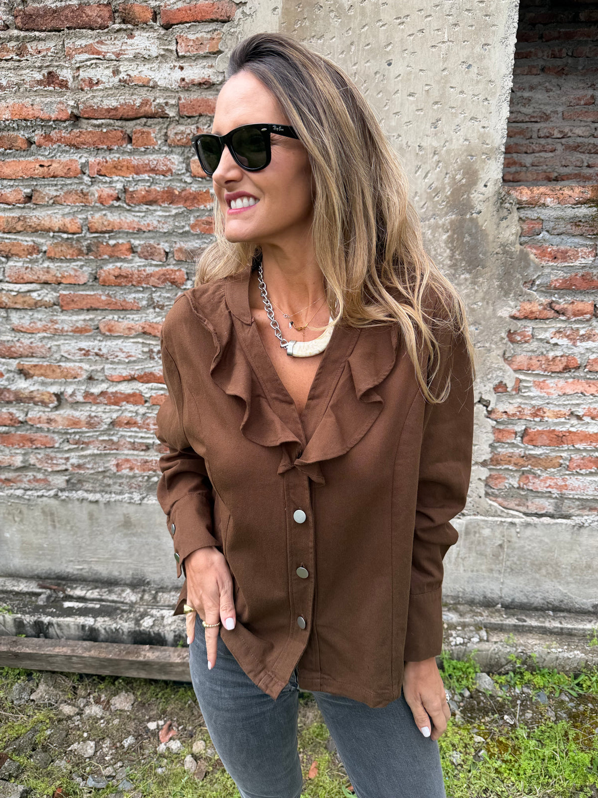 Blusa bluejean vuelos café
