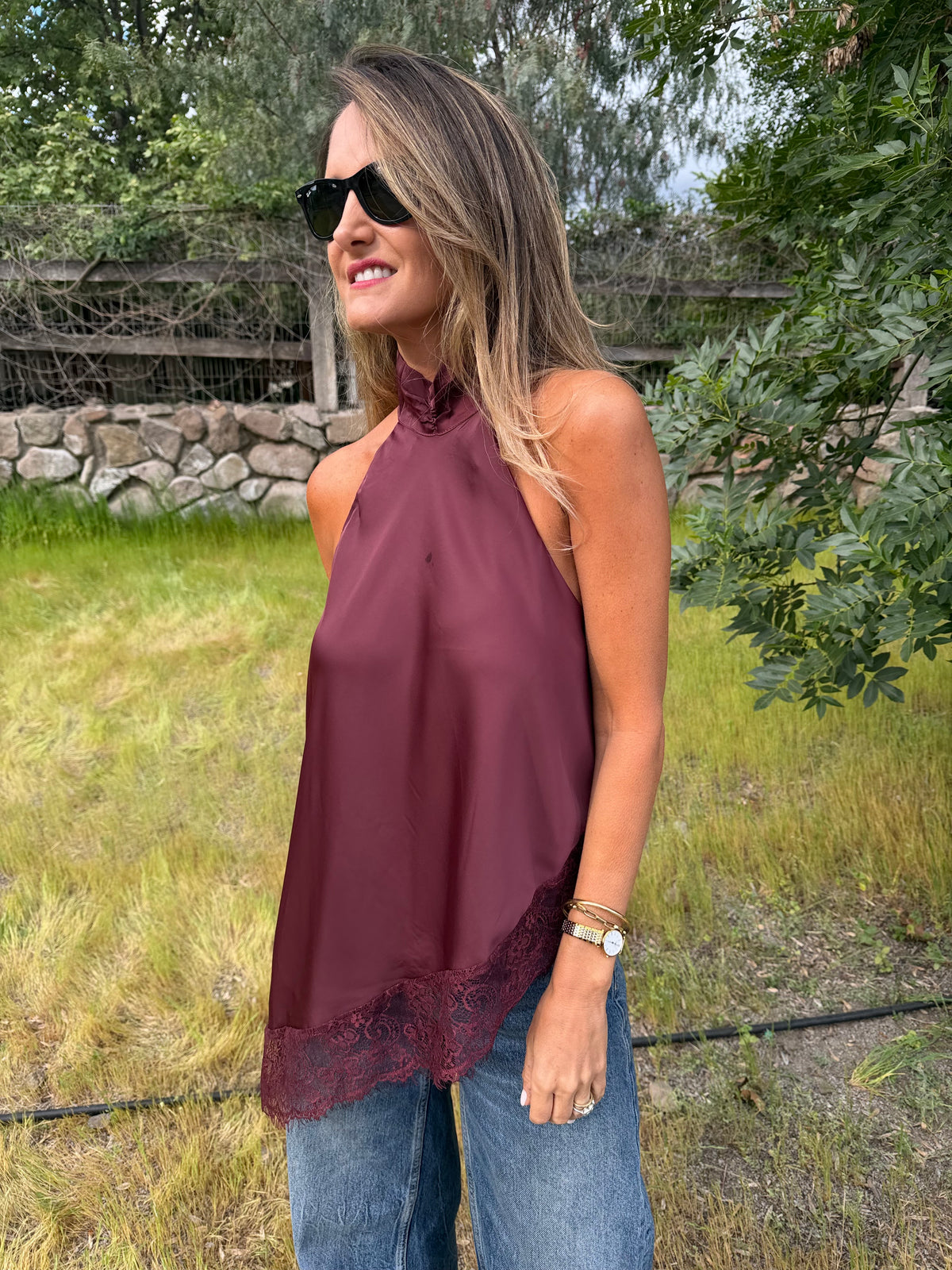 Blusa raso encaje burdeo