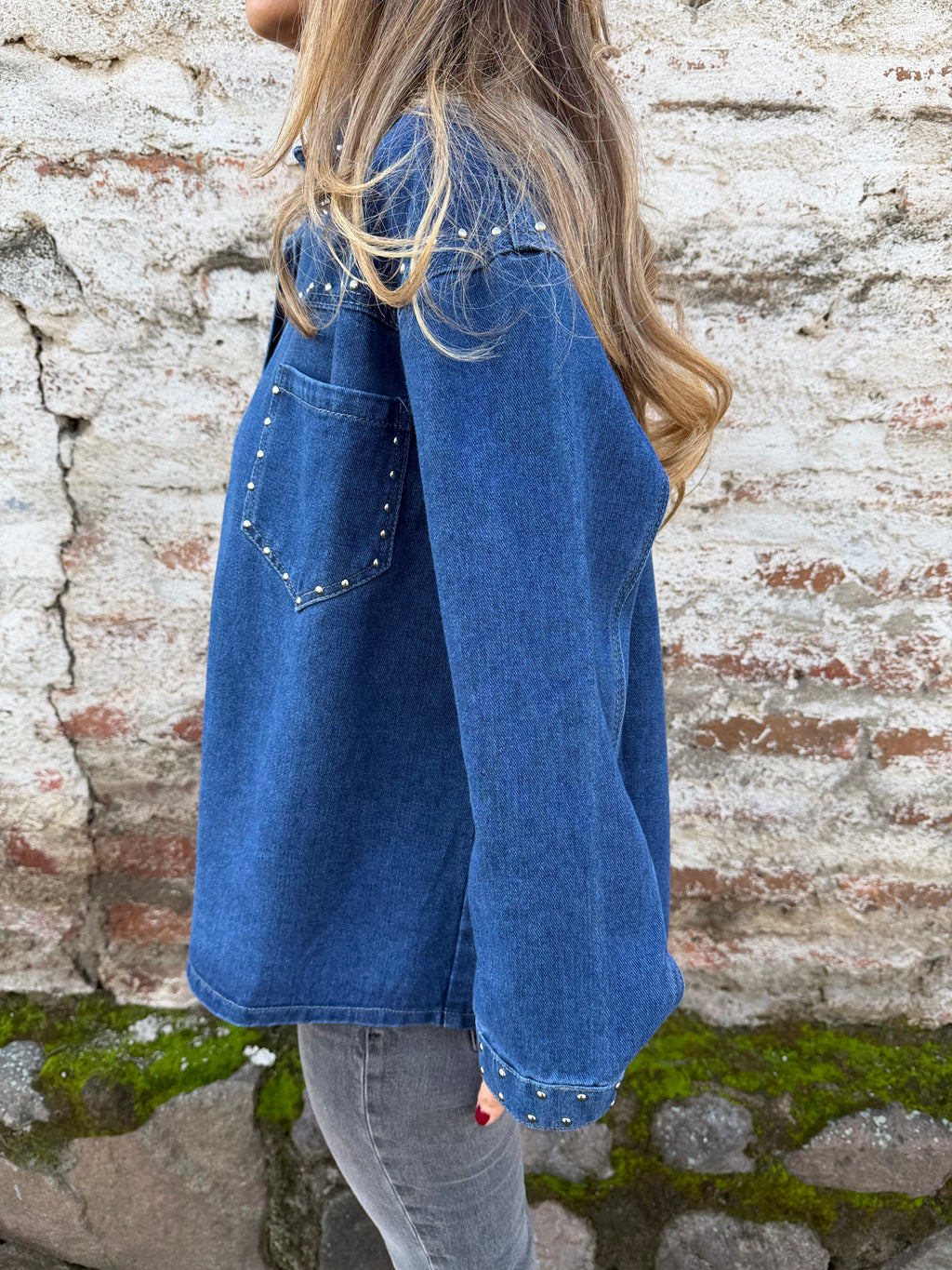 Chaqueta bluejean tachas azul