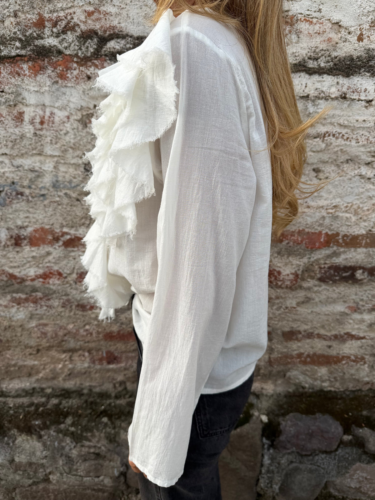 Blusa super vuelos rústica blanca