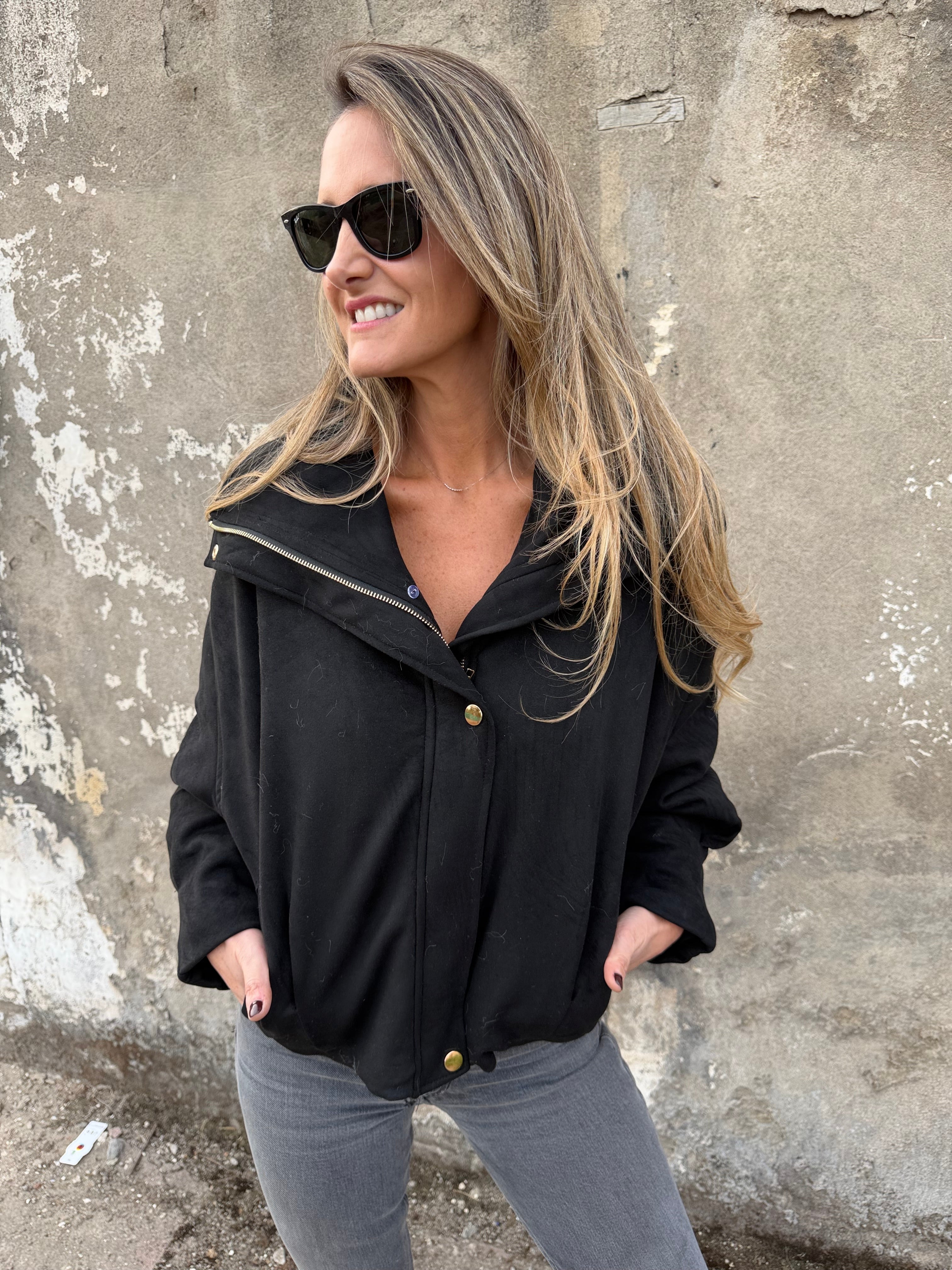 Chaqueta gamuza acolchada negra