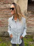 Blusa líneas delgadas azul