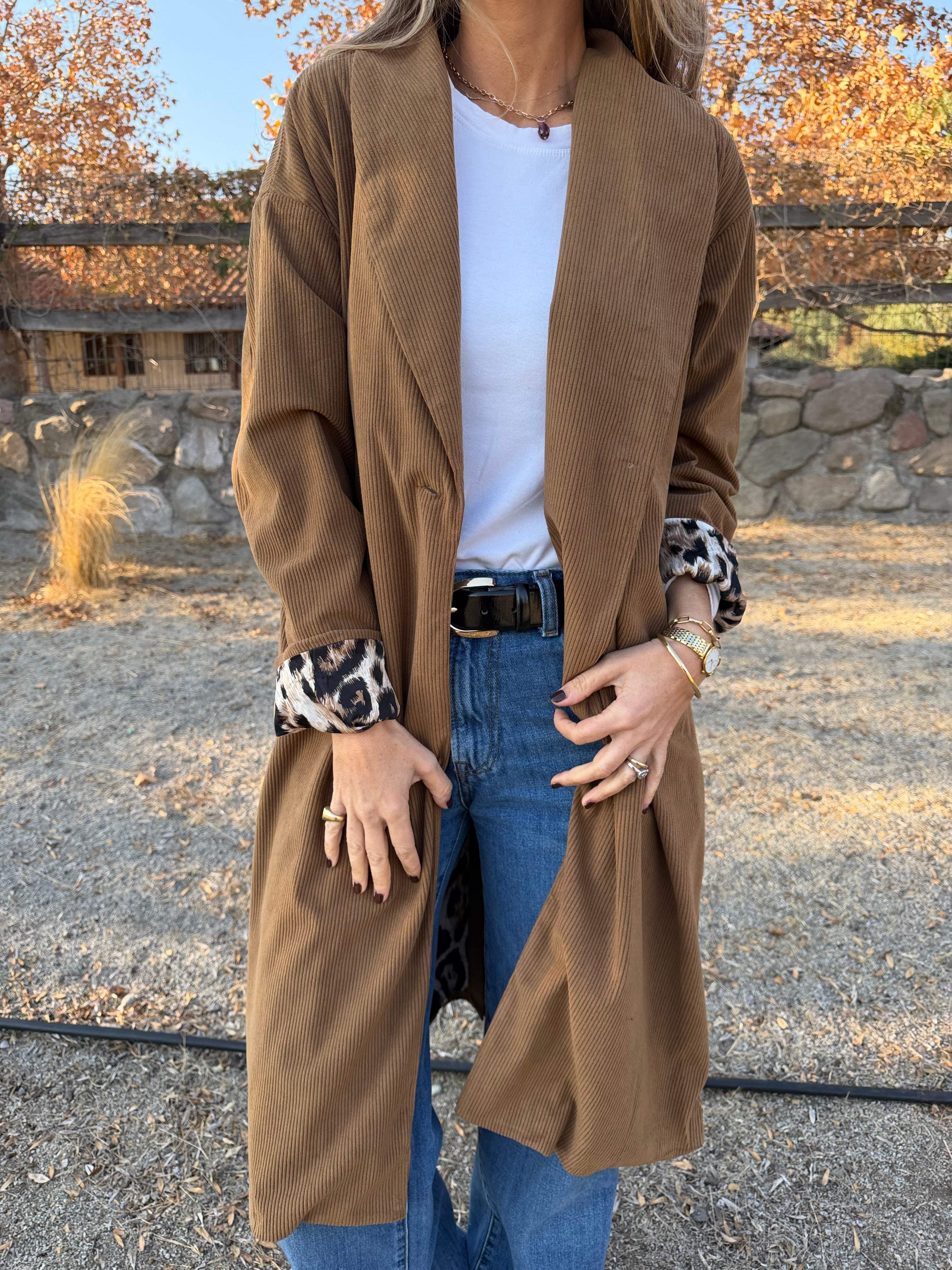 Trench cotelé fondo print camel