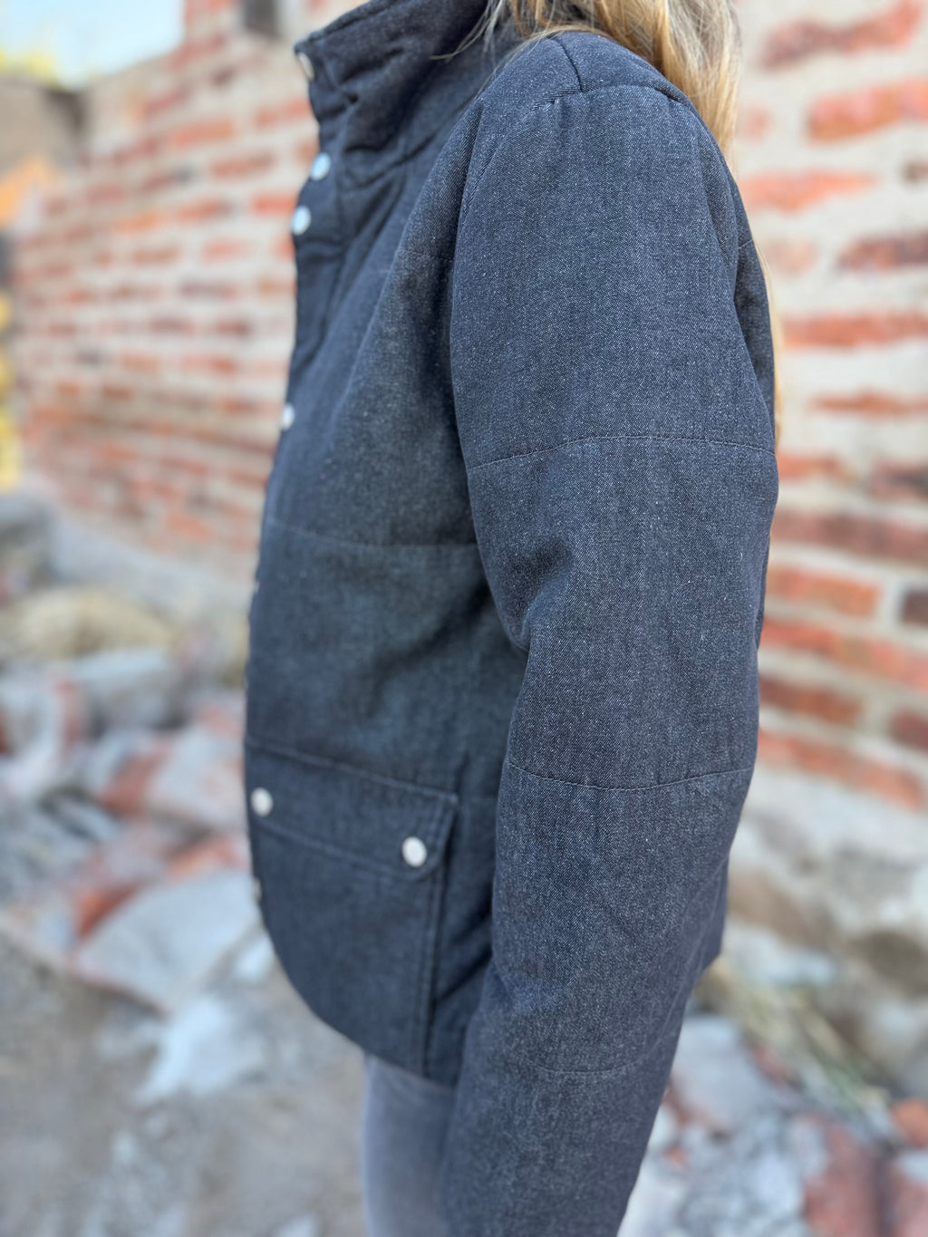 Puffa botones bluejean gris oscuro