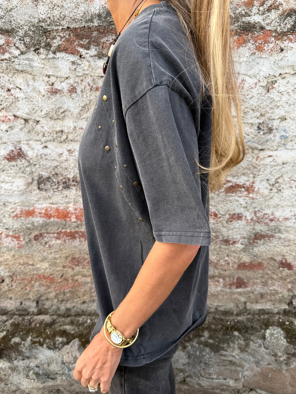 Maxxi polera tachas gris
