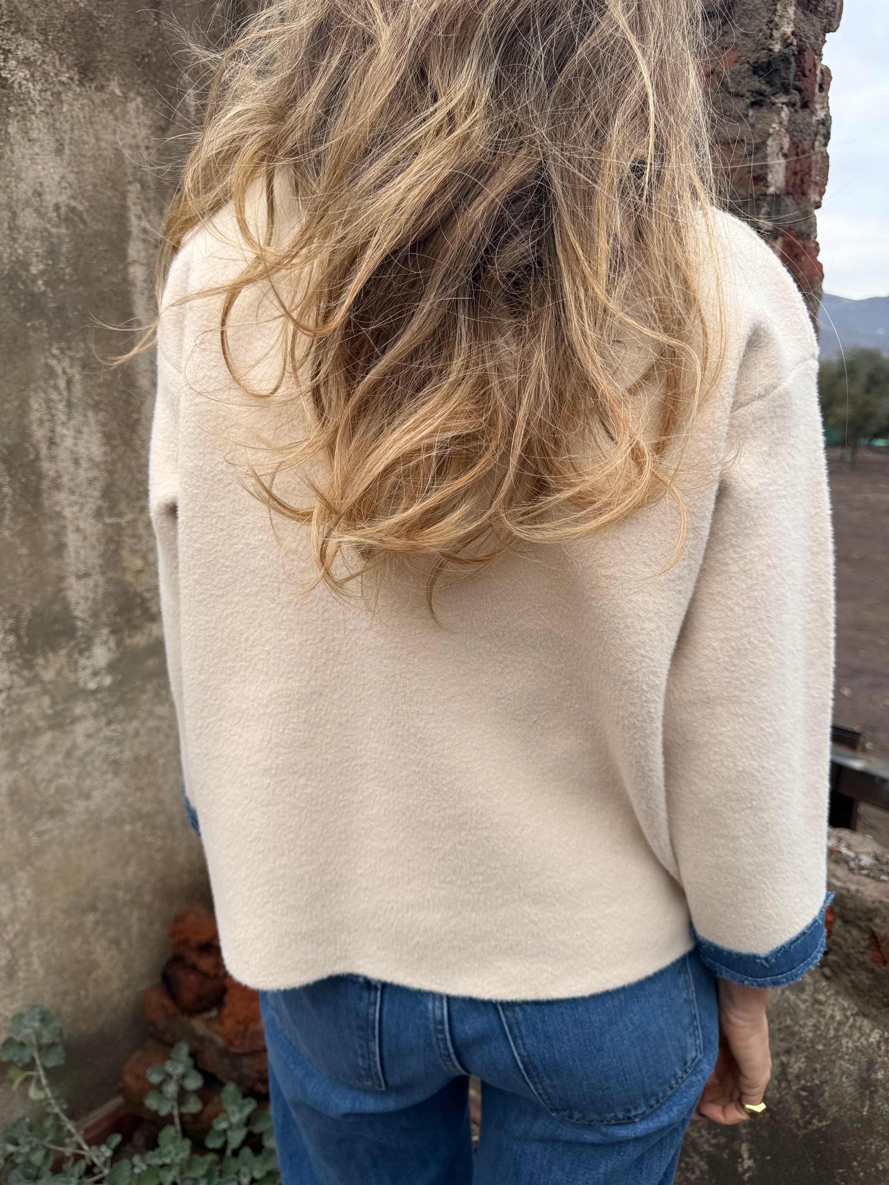Chaqueta paño detalles bluejean blanca