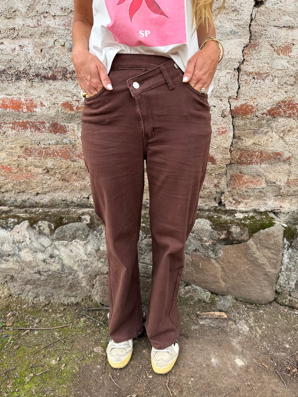 Pantalón pretina irregular café