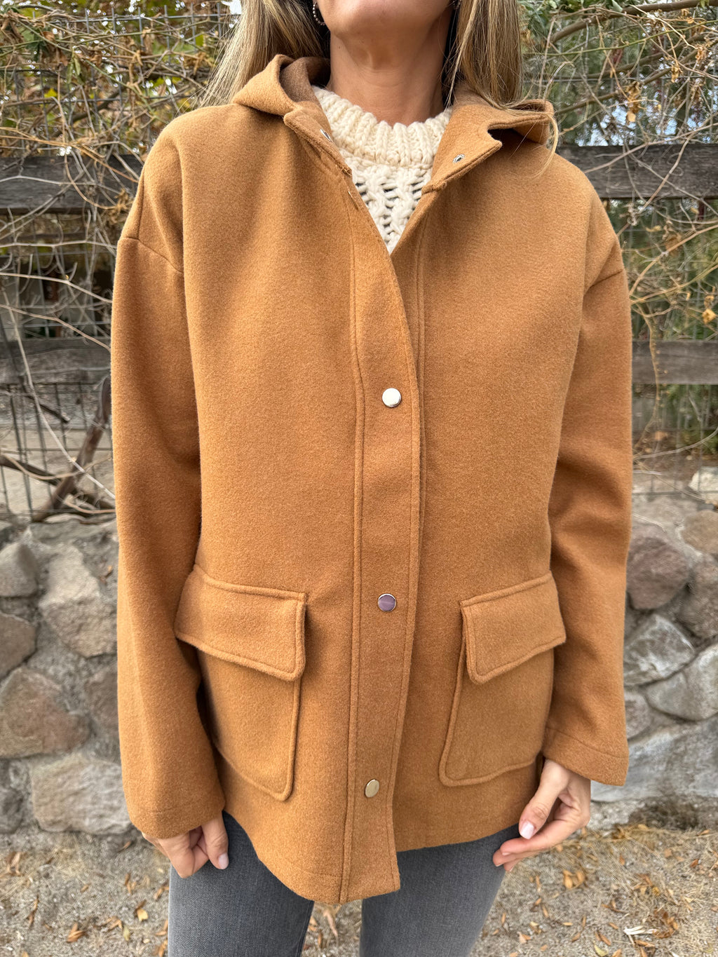 Chaqueta simple paño bolsillos camel