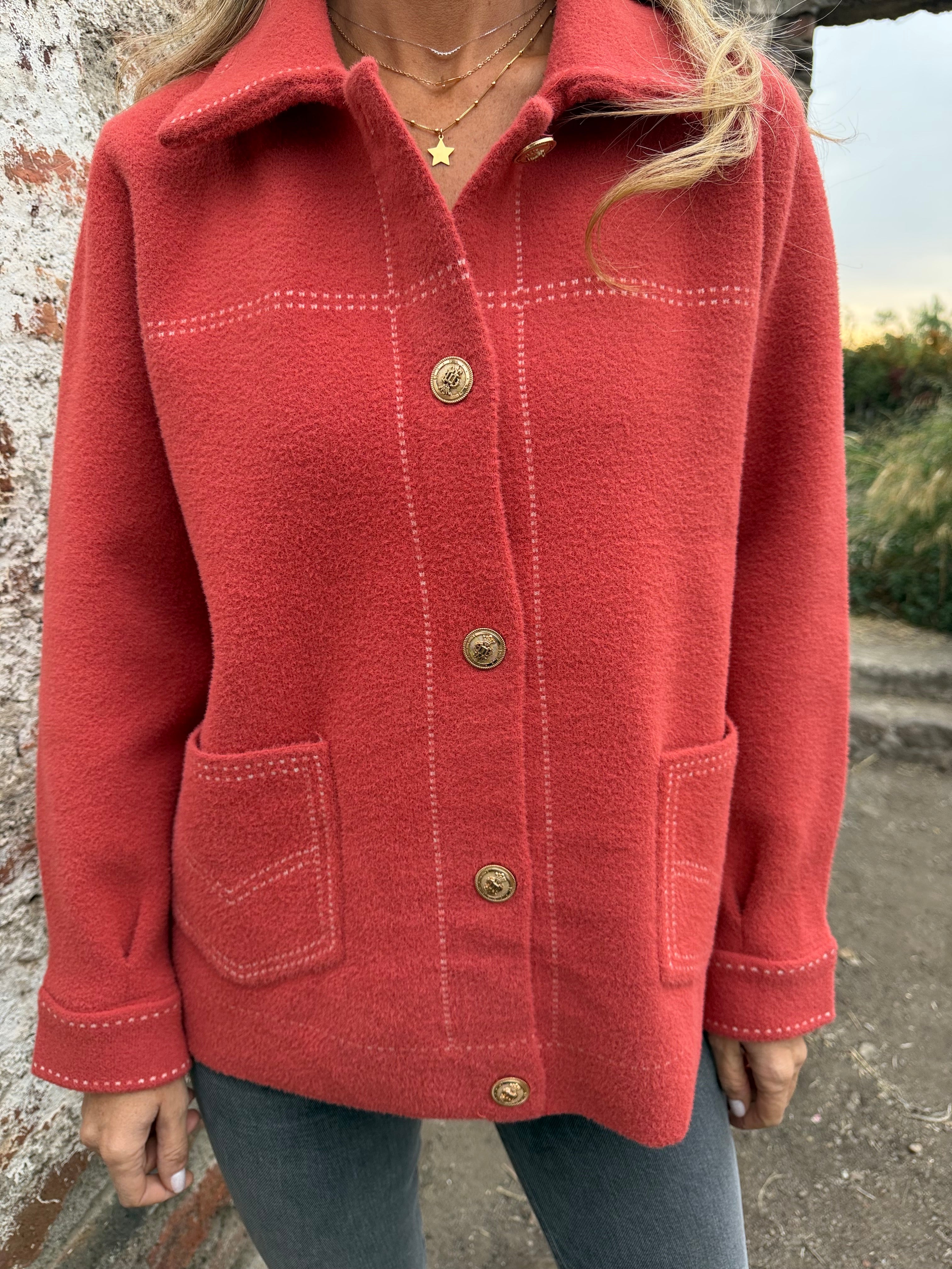 Abrigo tipo chaqueta botón gold salmón