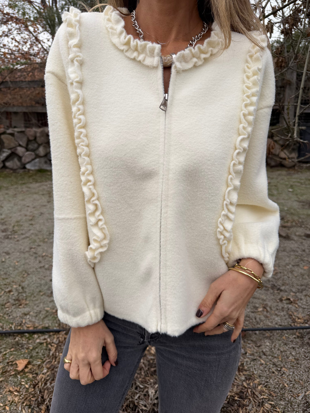 Chaquetita paño vuelitos blanca
