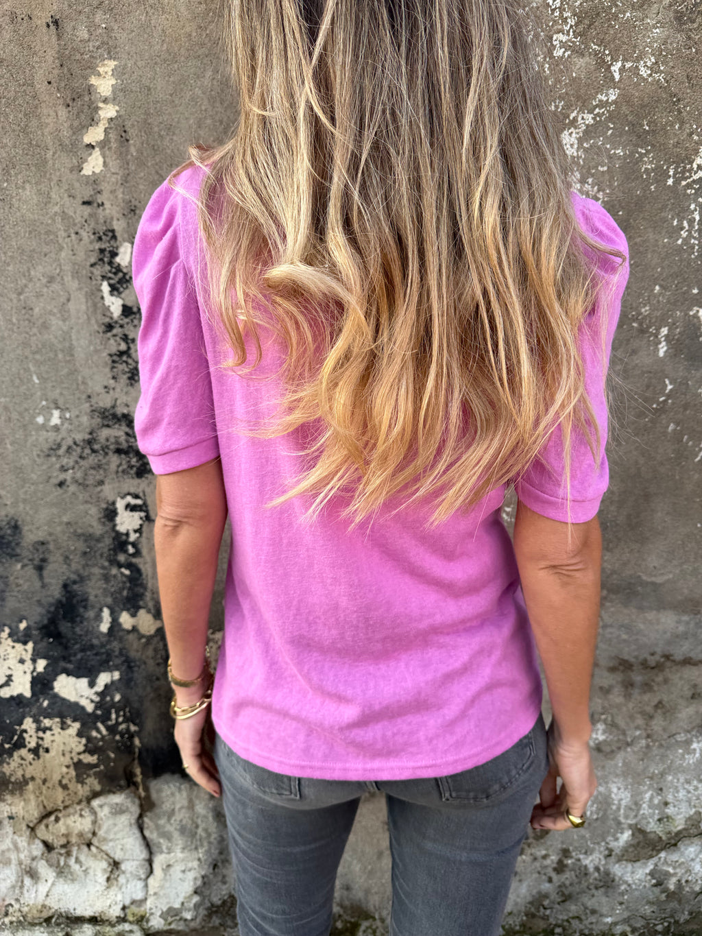 Polera hombro aglobado fucsia