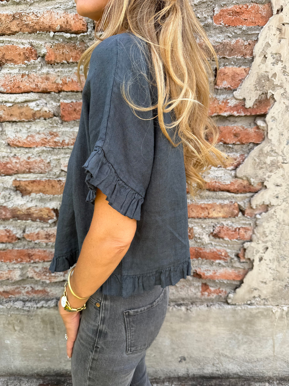 Blusa 100% lino vuelitos gris piedra