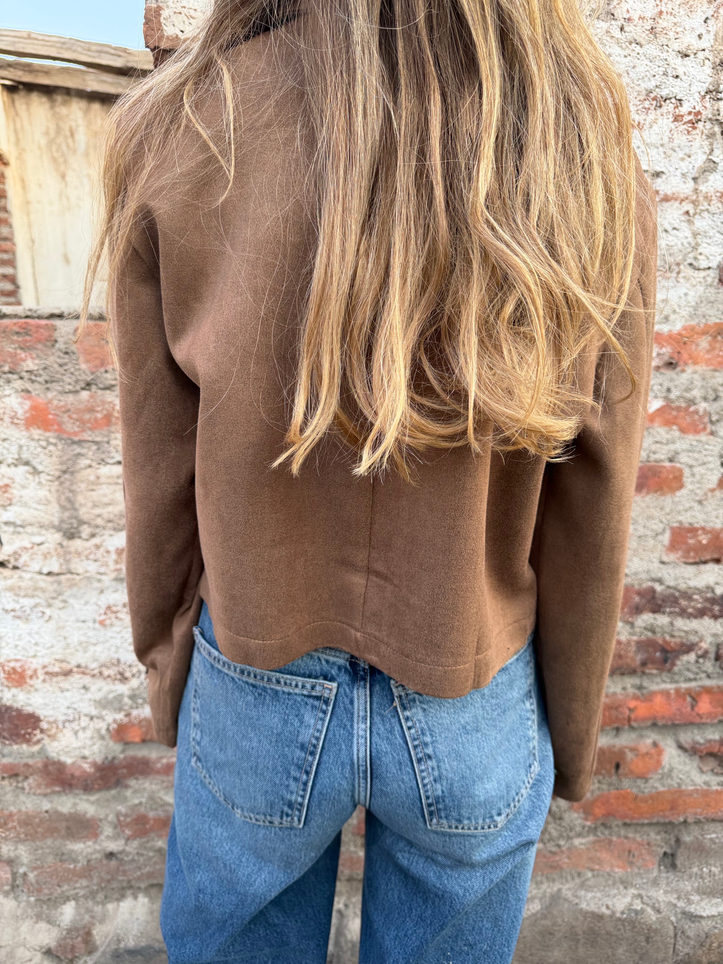 Chaqueta simple suede camel