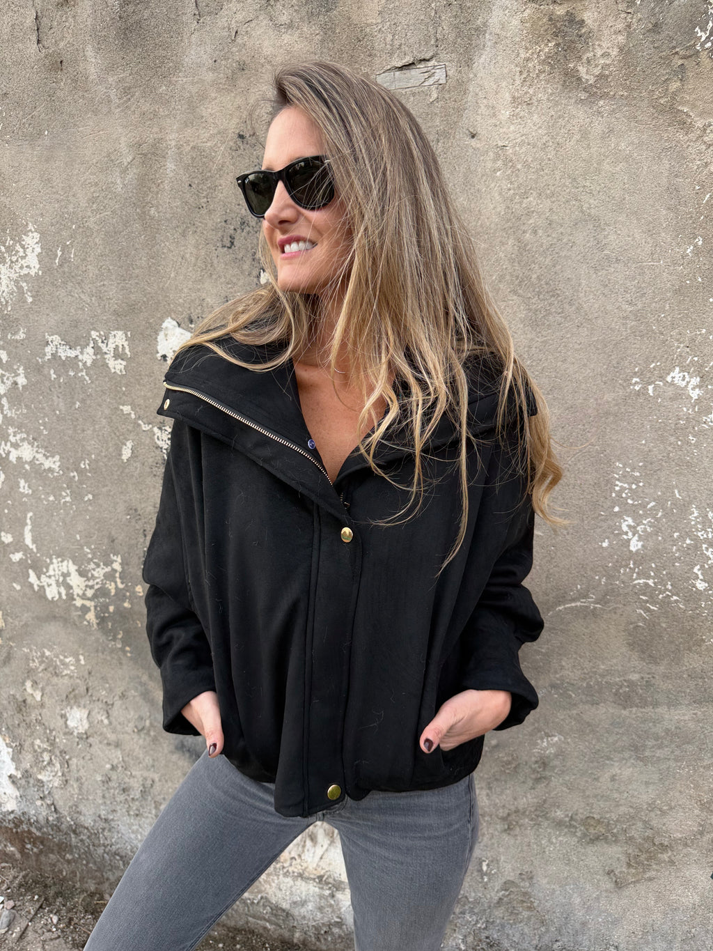 Chaqueta gamuza acolchada negra