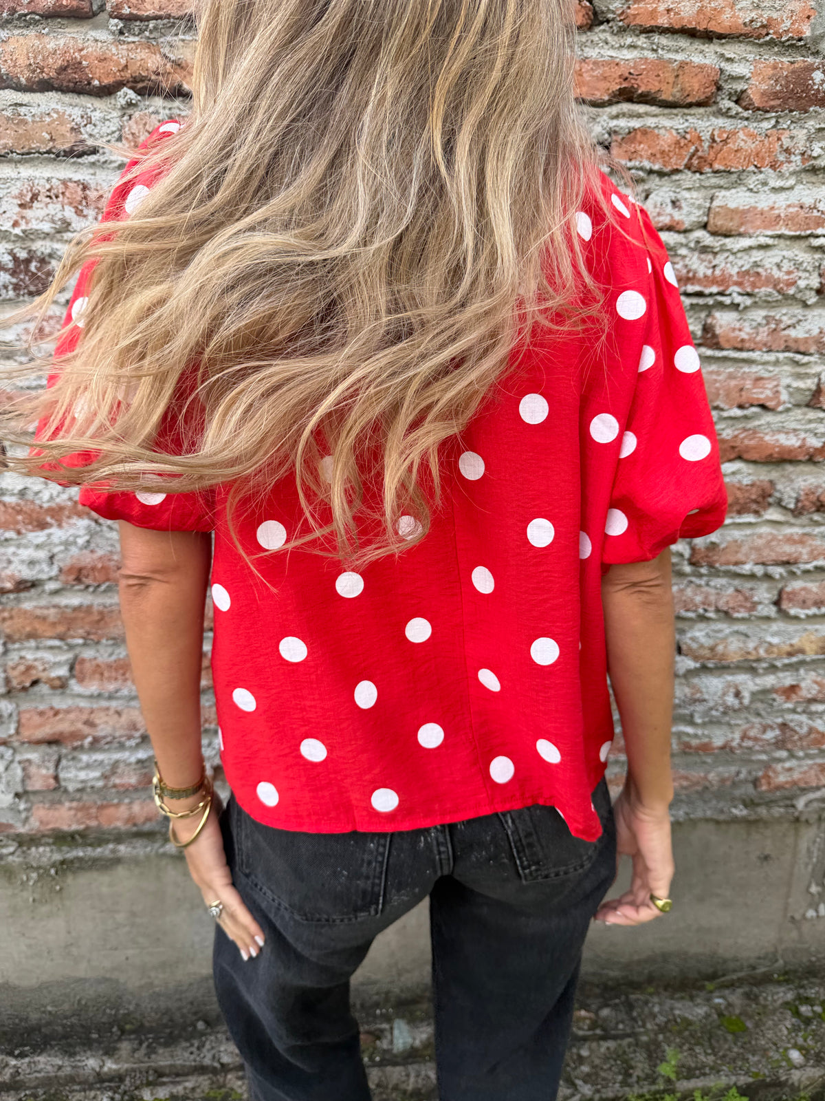 Blusa lunares mangas abullonadas roja