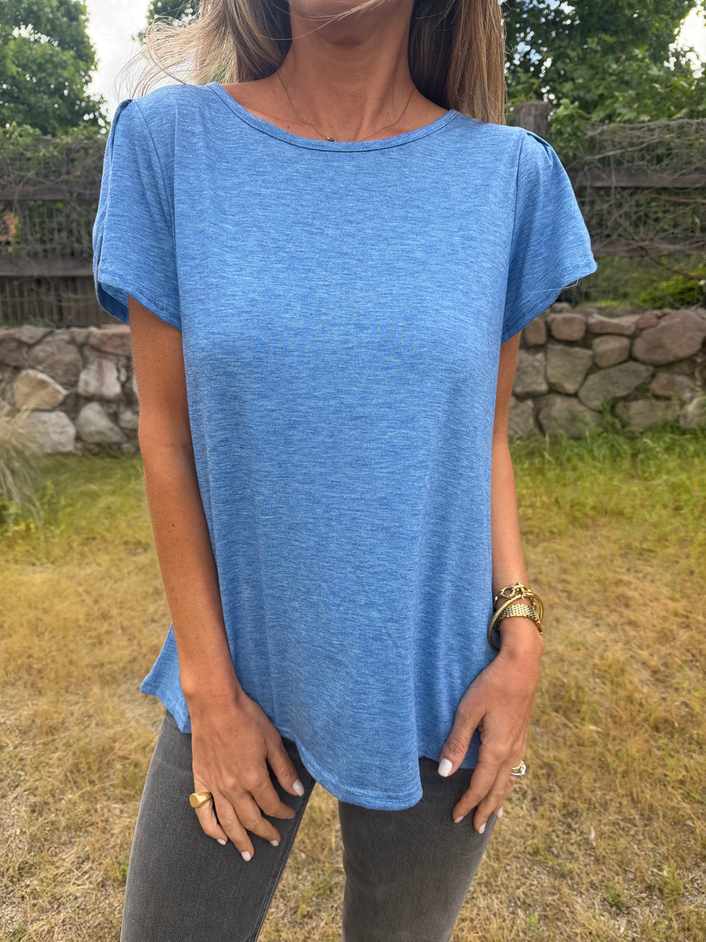 Polera algodón nudo espalda azul