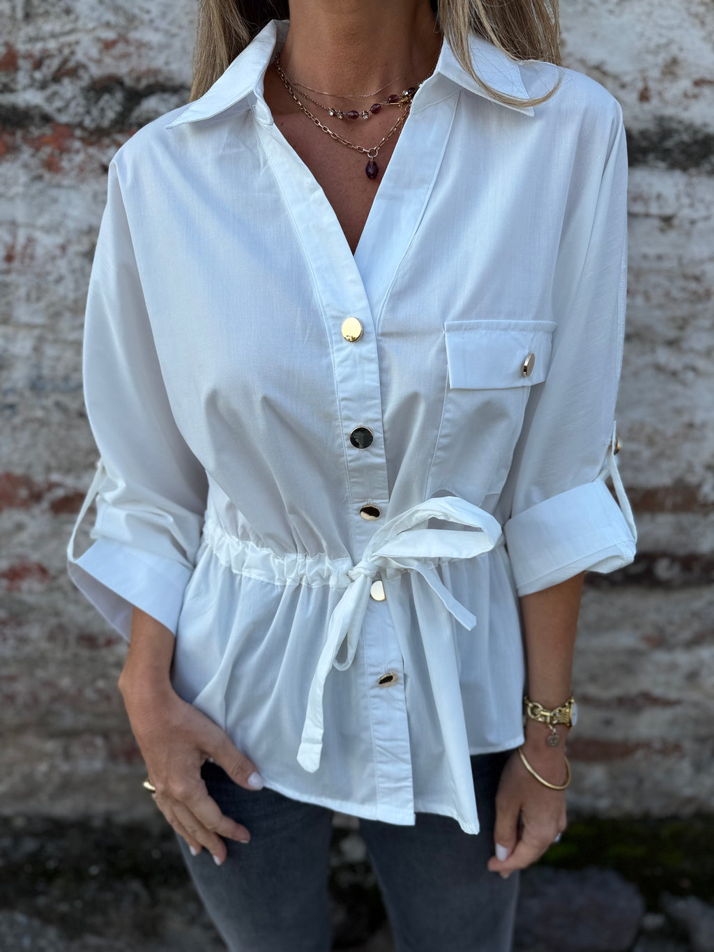 Blusa ajustable cintura blanca