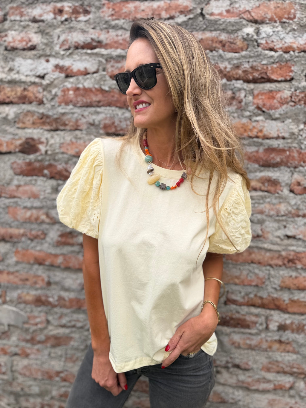 New polera algodón mangas broderie amarillo claro