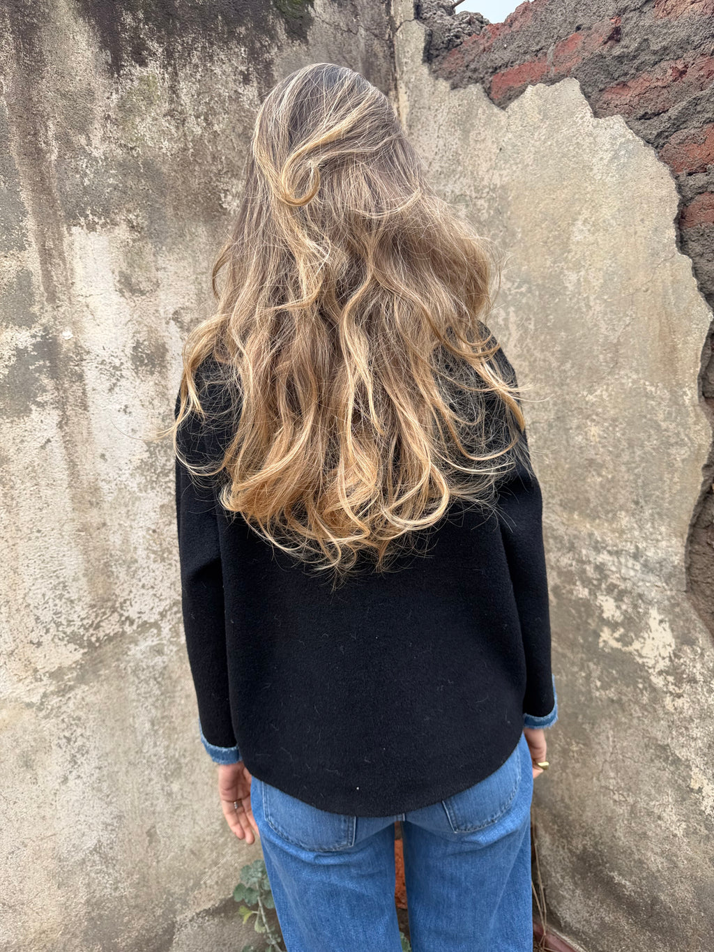 Chaqueta paño detalles bluejean negra