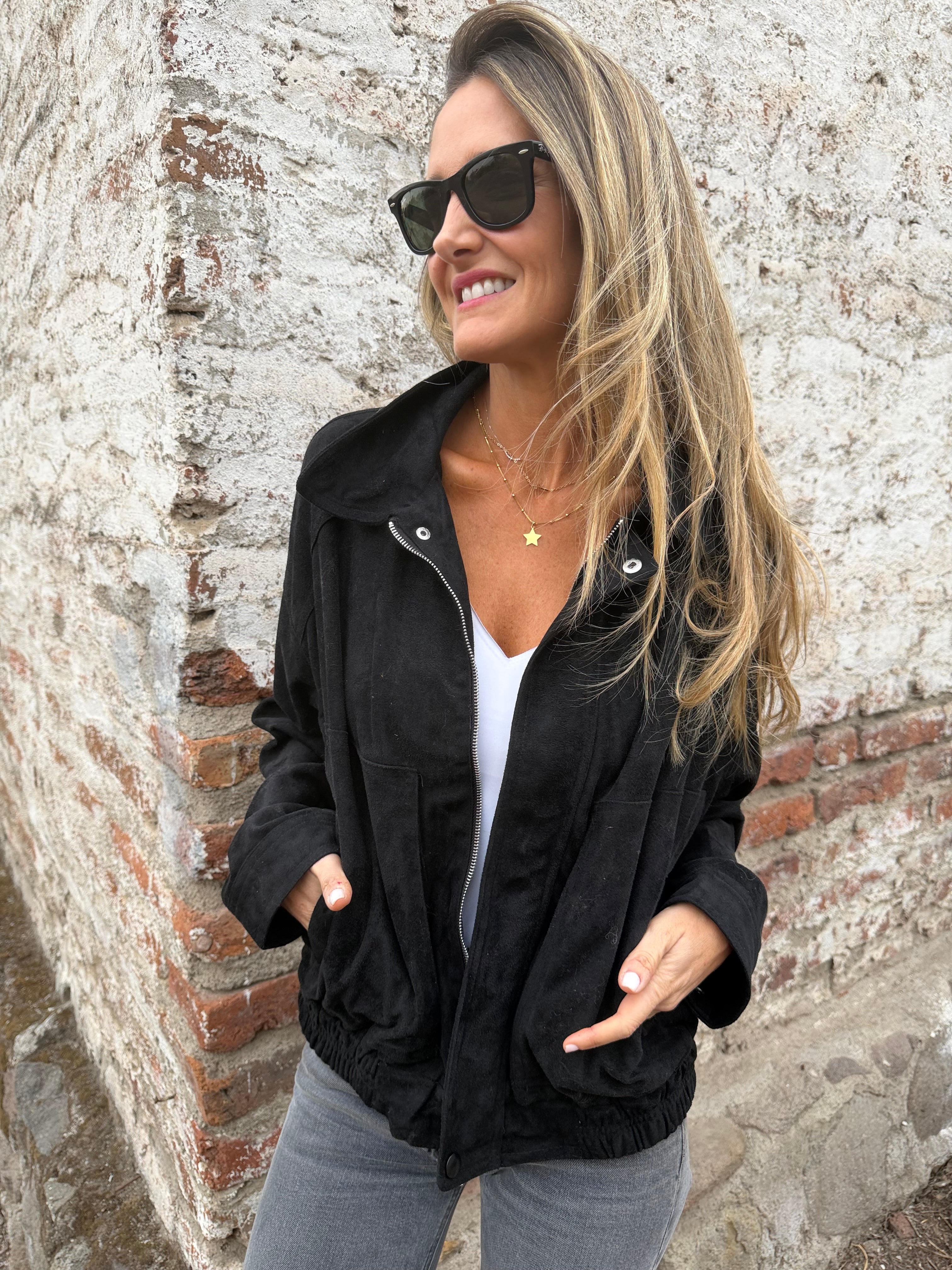 Bomber efecto cuero gamuza negra